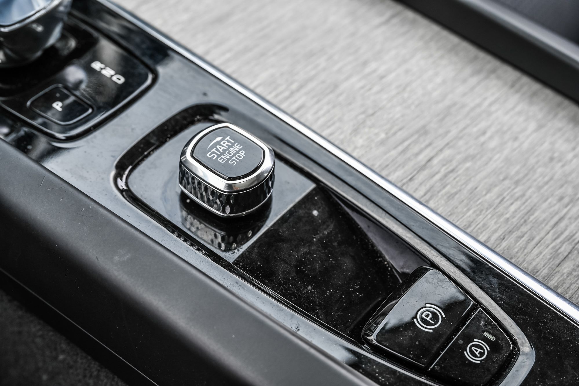 2022 Volvo XC60 in Pointe-Claire, Quebec
