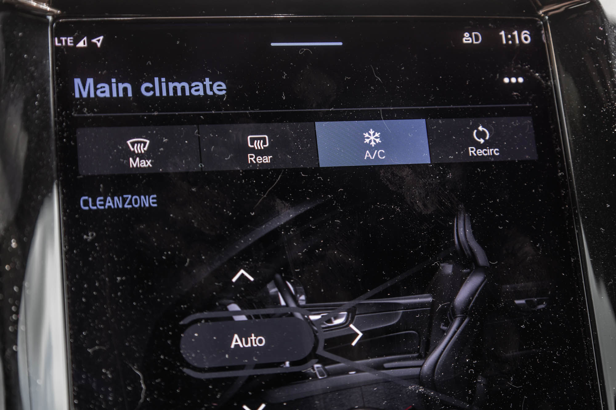 2022 Volvo XC60 in Pointe-Claire, Quebec