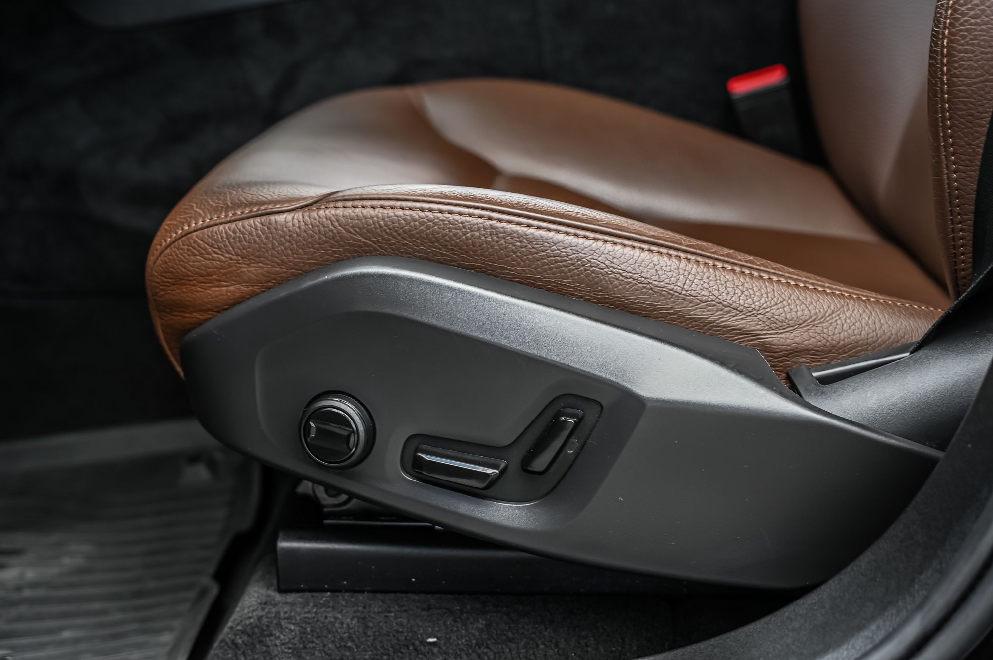 2022 Volvo XC60 in Pointe-Claire, Quebec