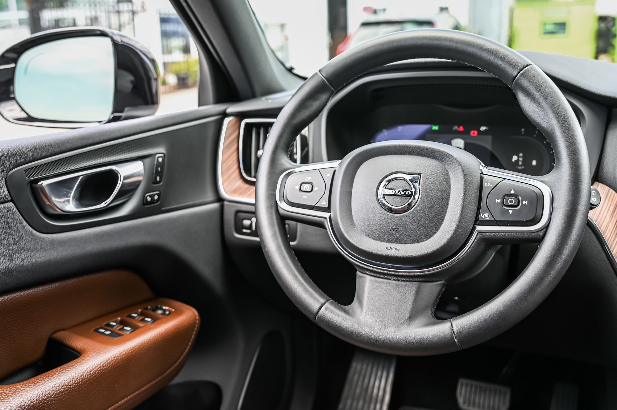 2022 Volvo XC60 in Pointe-Claire, Quebec