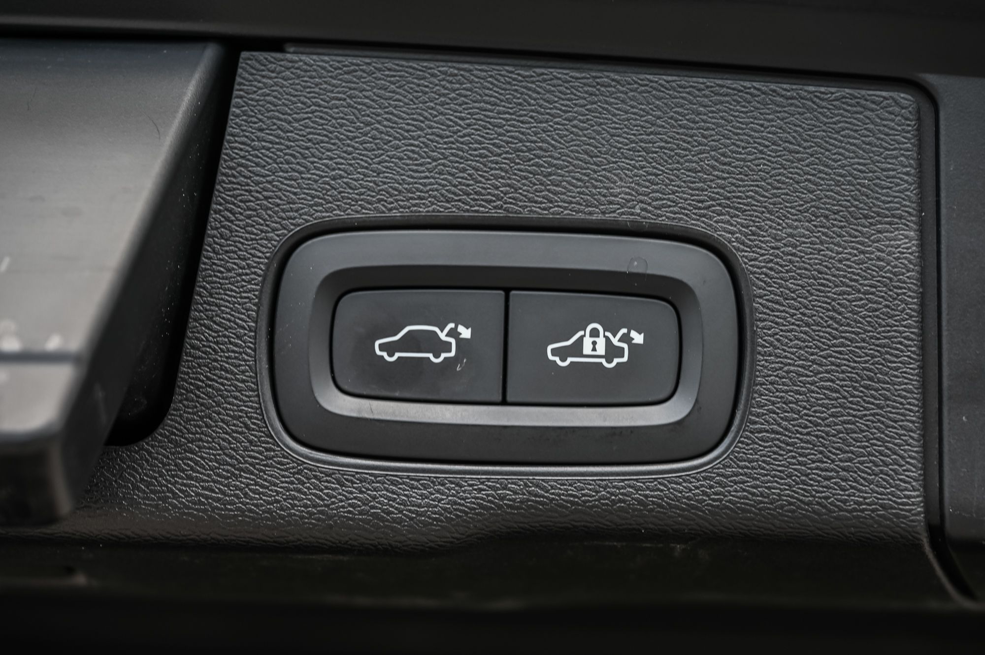 2022 Volvo XC60 in Pointe-Claire, Quebec