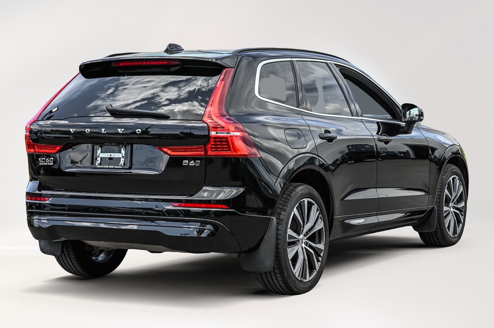 2022 Volvo XC60 in Pointe-Claire, Quebec