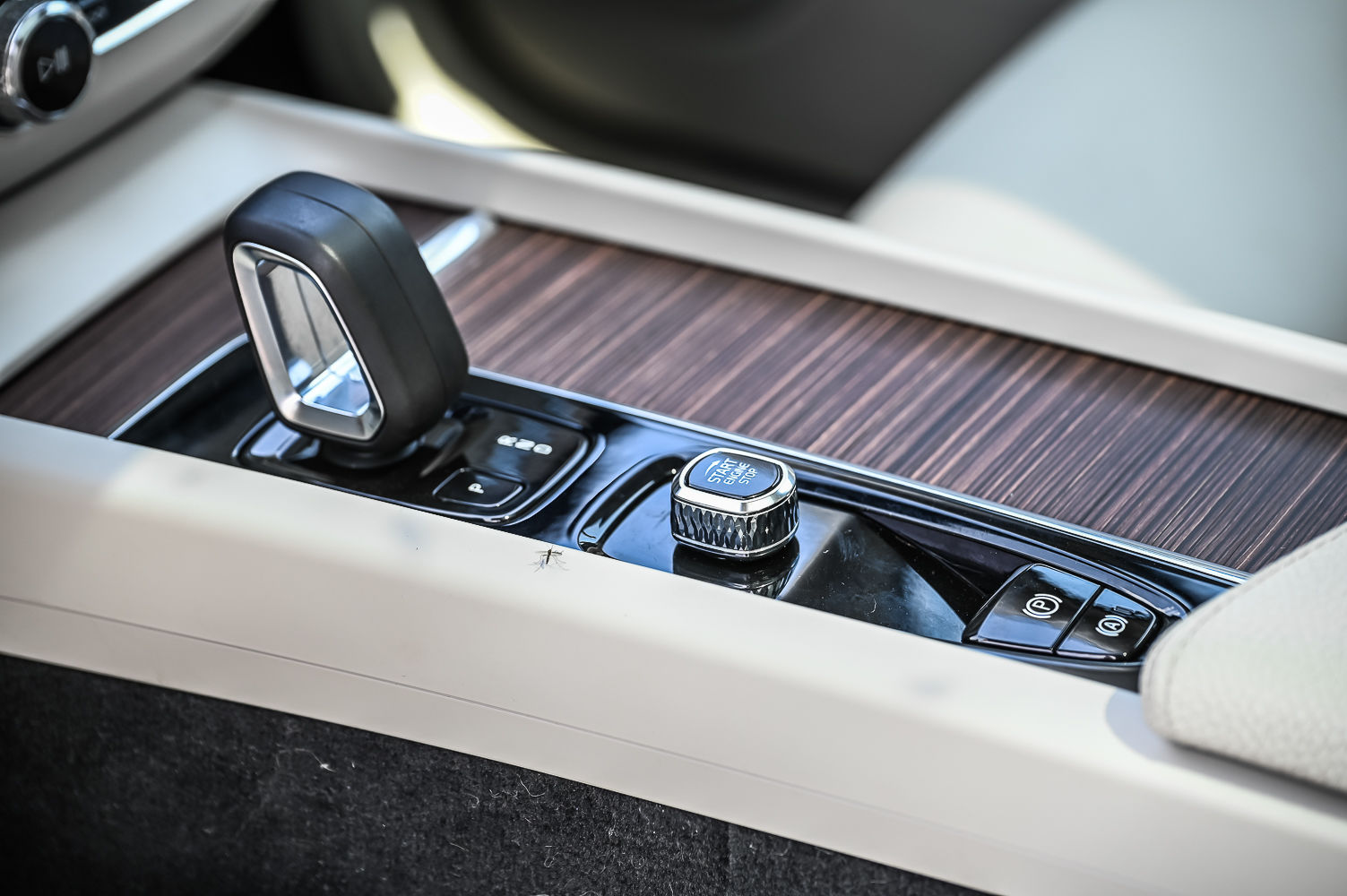 2022 Volvo XC60 in Pointe-Claire, Quebec