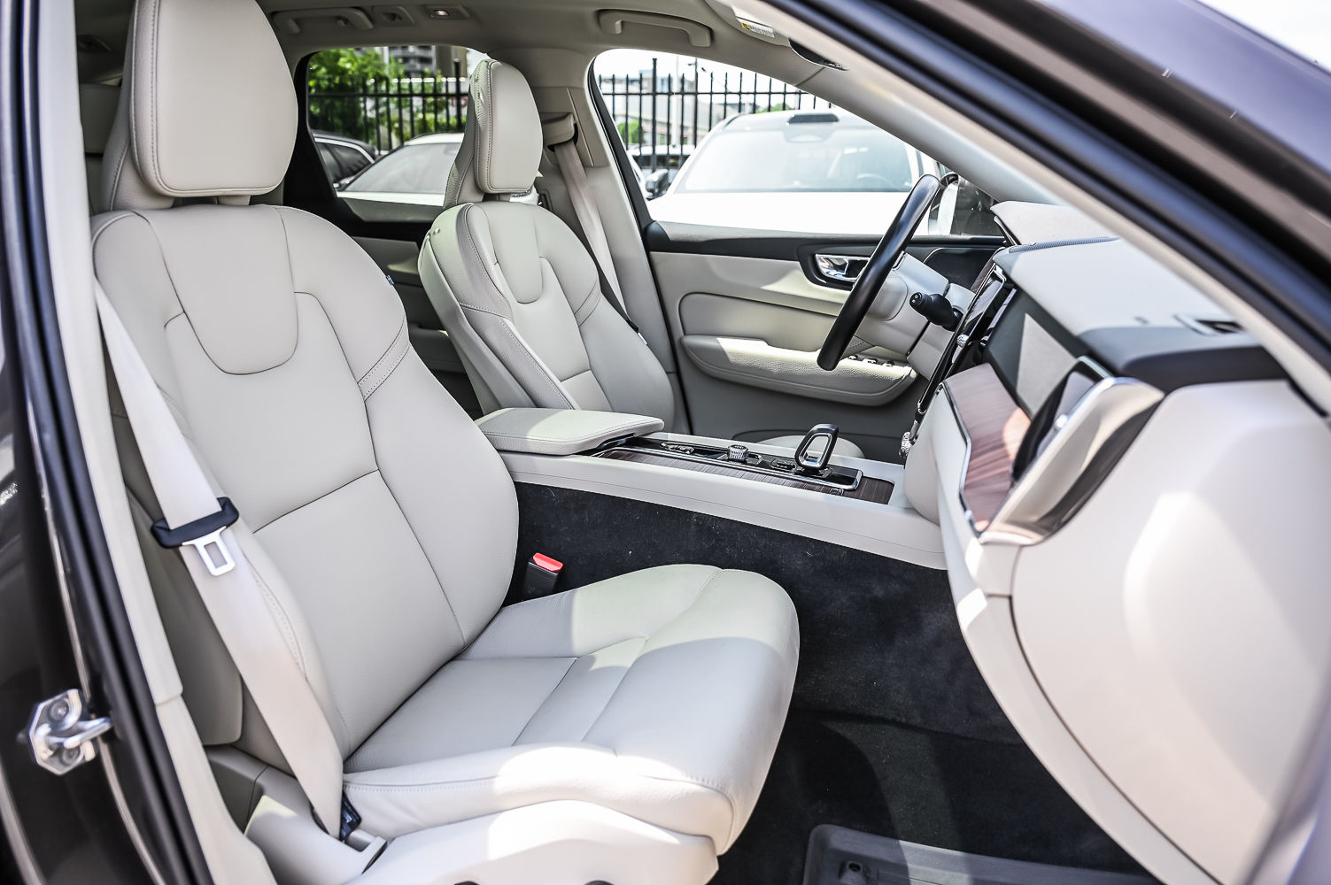 2022 Volvo XC60 in Pointe-Claire, Quebec