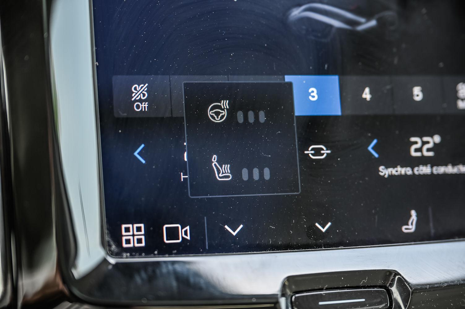 2022 Volvo XC60 in Pointe-Claire, Quebec