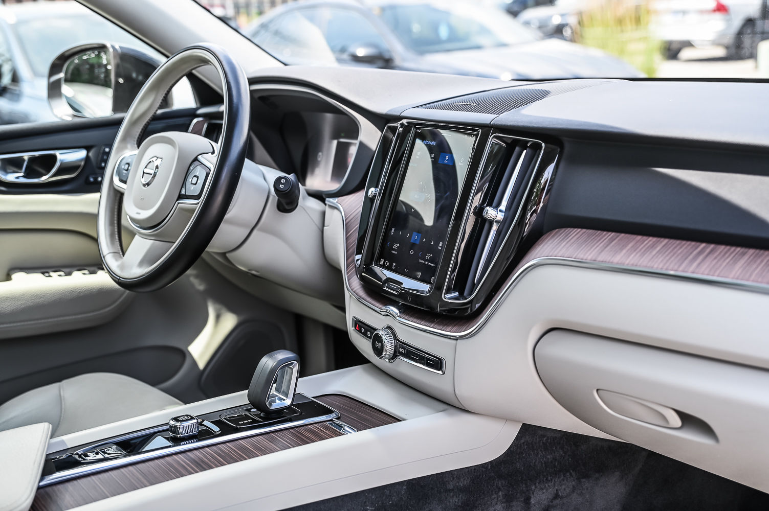 2022 Volvo XC60 in Pointe-Claire, Quebec