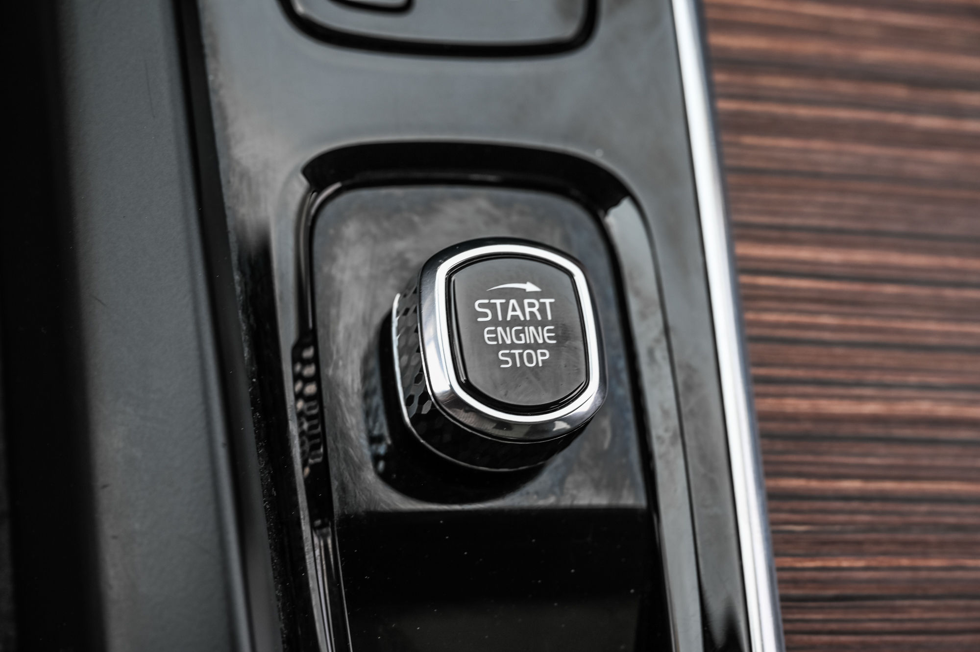 2022 Volvo XC60 in Pointe-Claire, Quebec