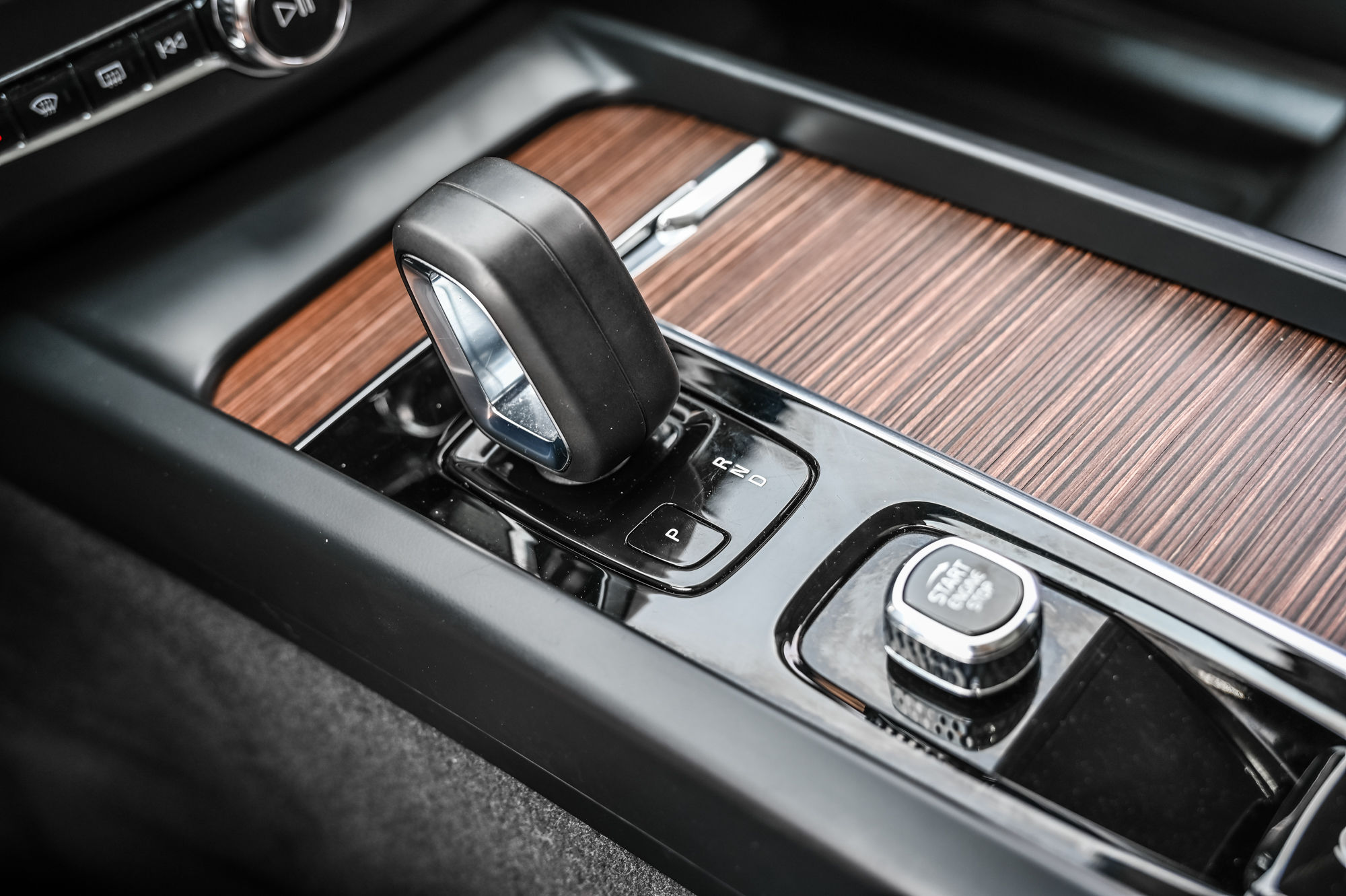 2022 Volvo XC60 in Pointe-Claire, Quebec