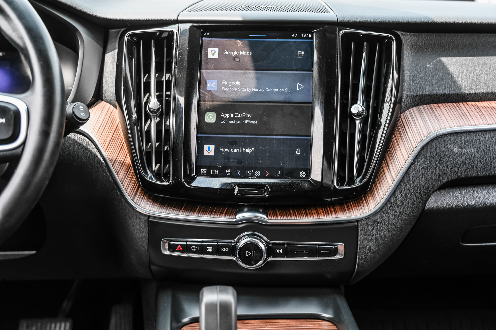 2022 Volvo XC60 in Pointe-Claire, Quebec