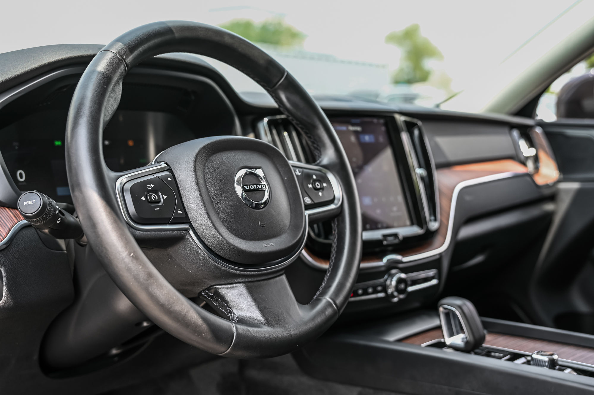 2022 Volvo XC60 in Pointe-Claire, Quebec