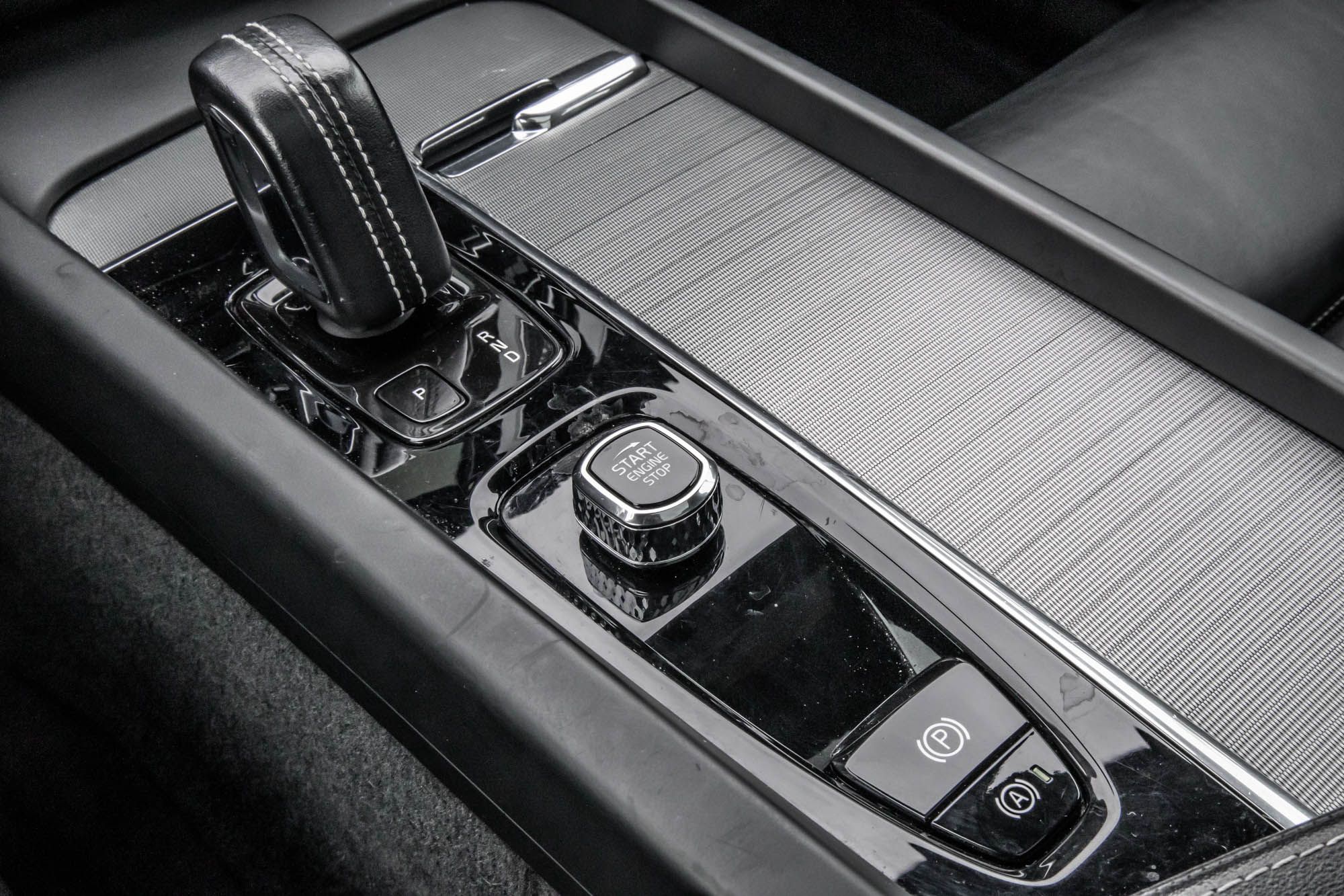 2022 Volvo XC60 in Pointe-Claire, Quebec