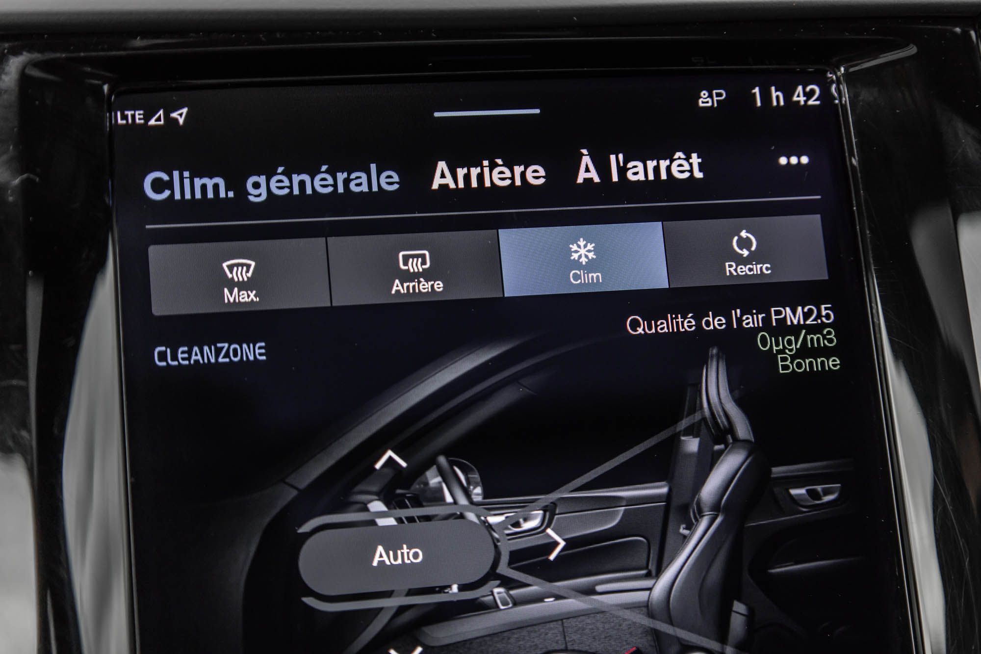 2022 Volvo XC60 in Pointe-Claire, Quebec