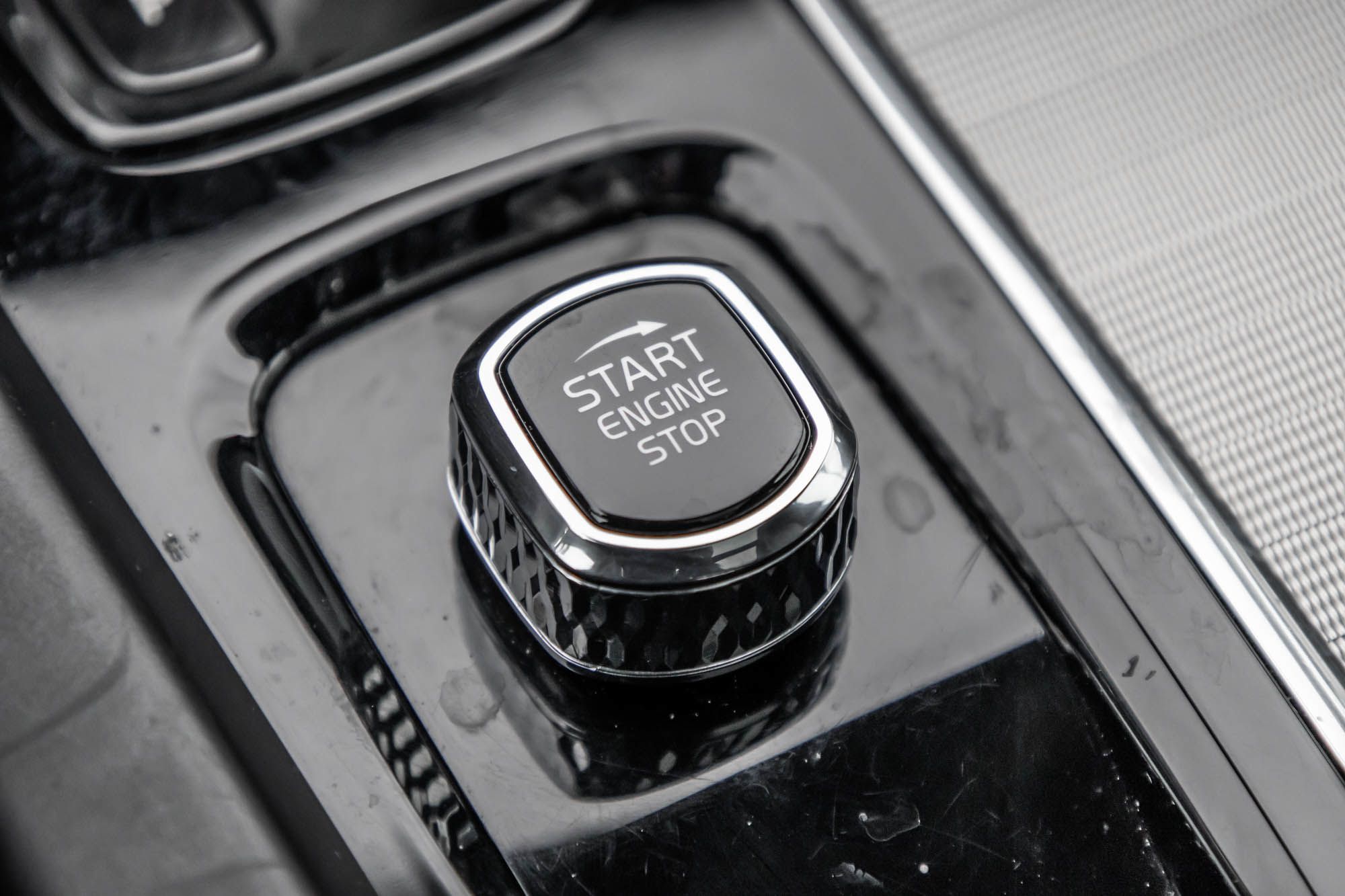 2022 Volvo XC60 in Pointe-Claire, Quebec