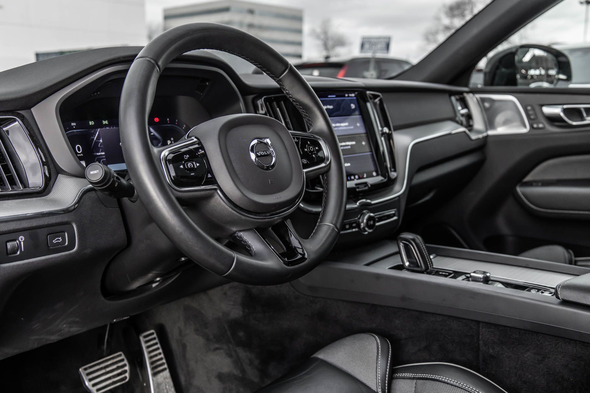 2022 Volvo XC60 in Pointe-Claire, Quebec