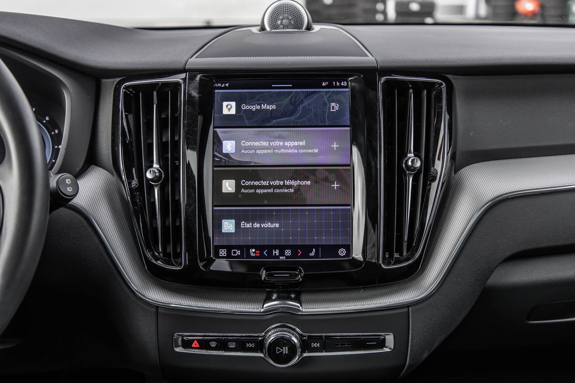 2022 Volvo XC60 in Pointe-Claire, Quebec