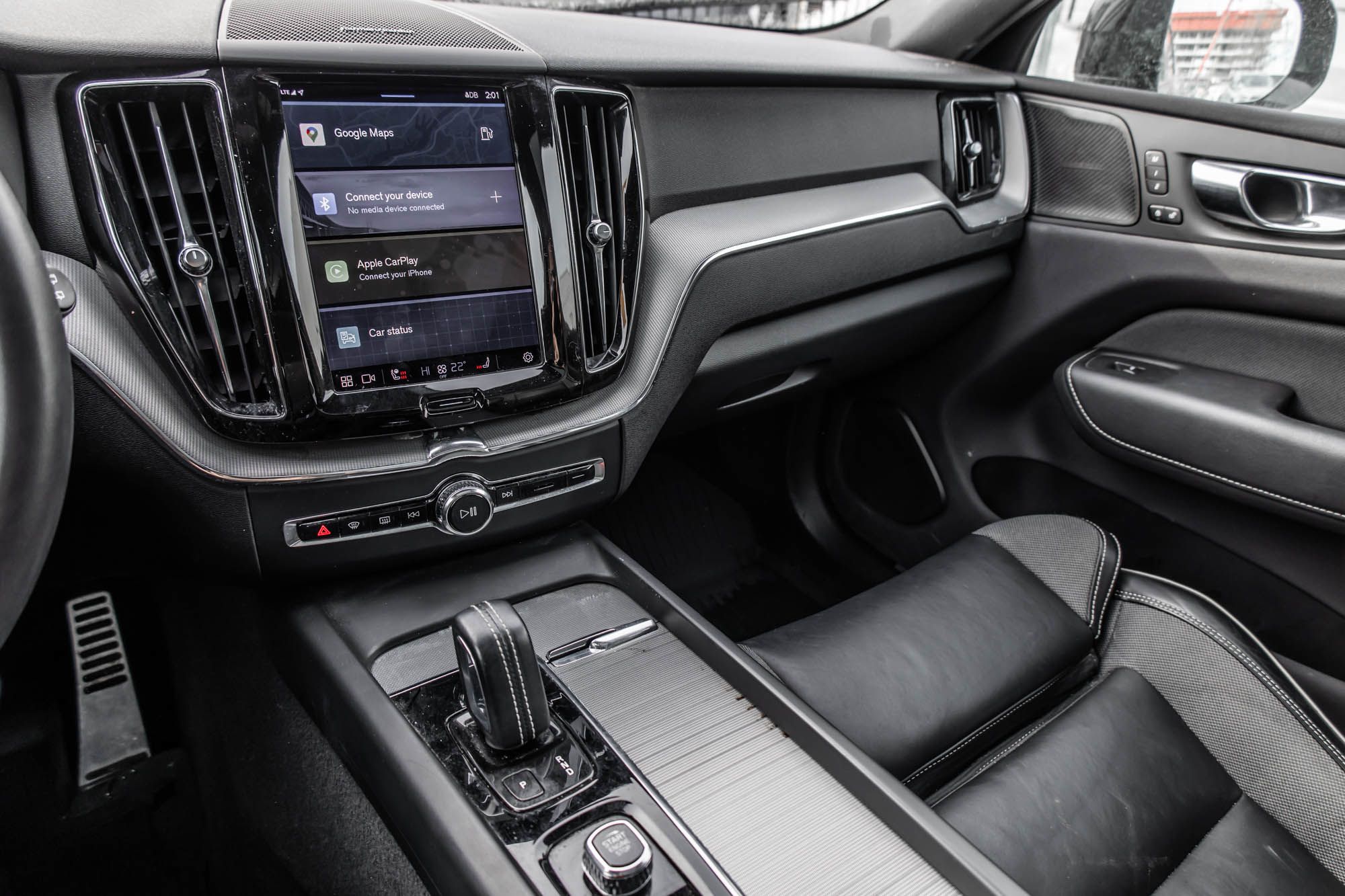 2022 Volvo XC60 in Pointe-Claire, Quebec