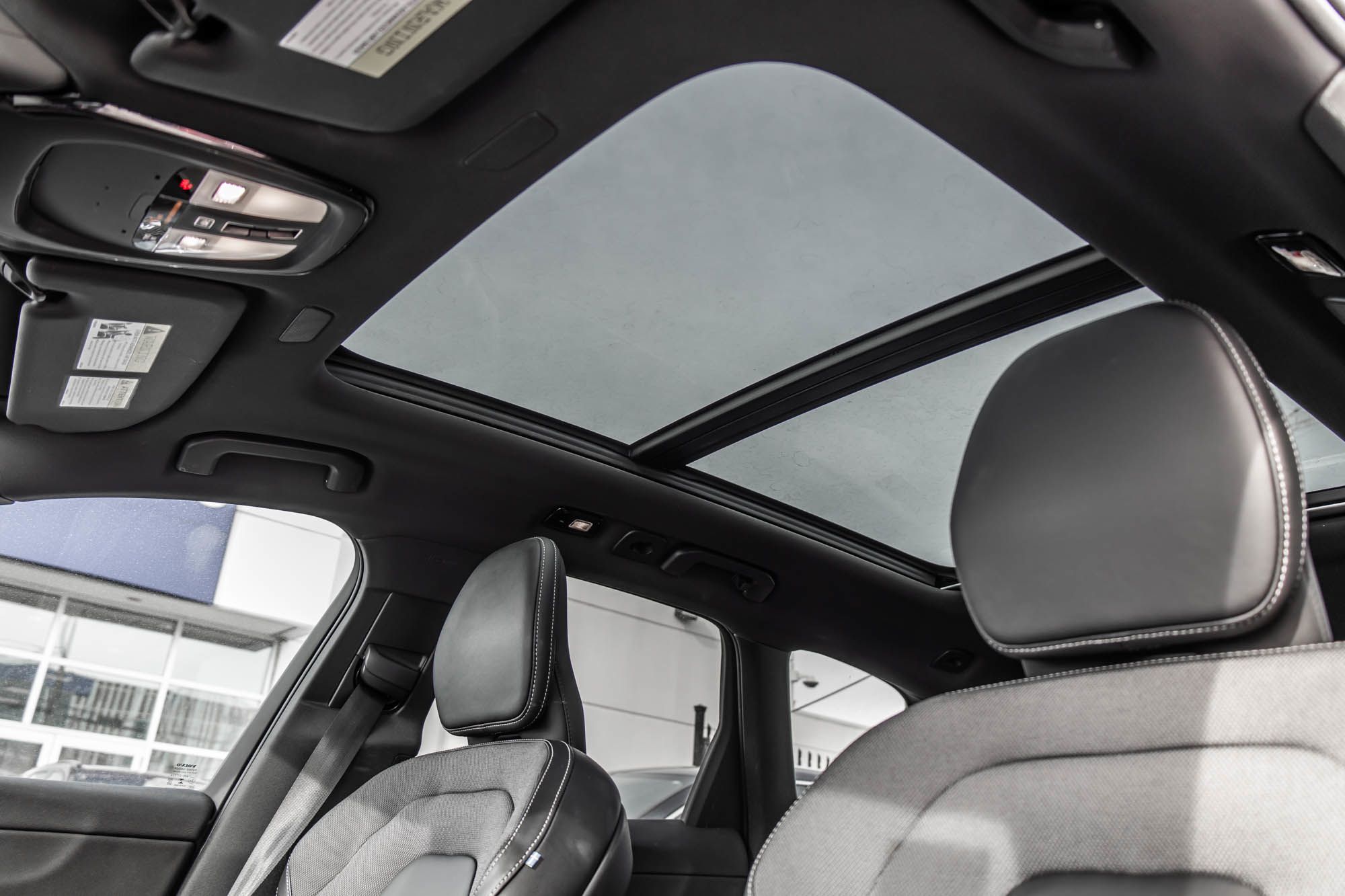 2022 Volvo XC60 in Pointe-Claire, Quebec