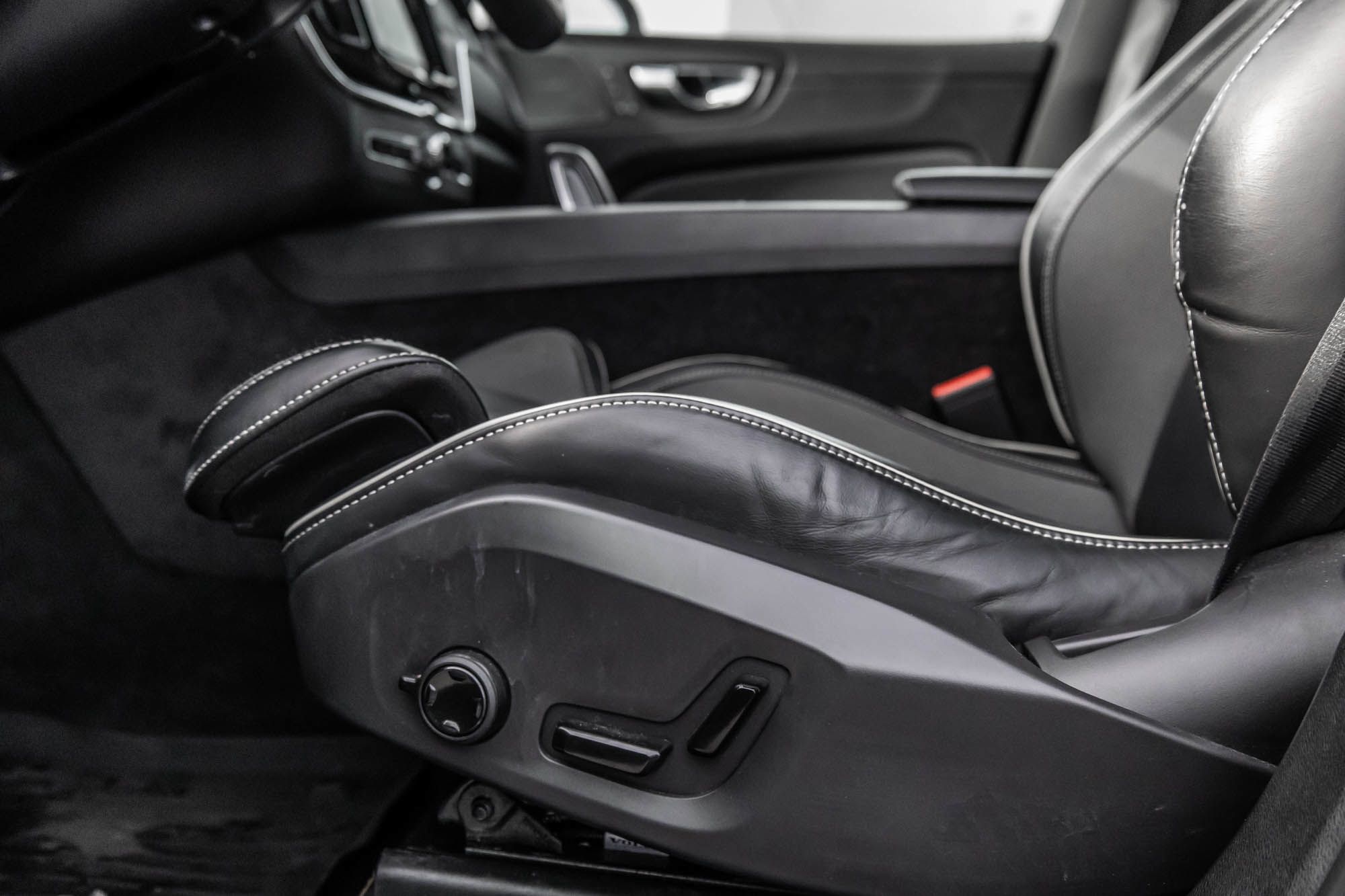 2022 Volvo XC60 in Pointe-Claire, Quebec