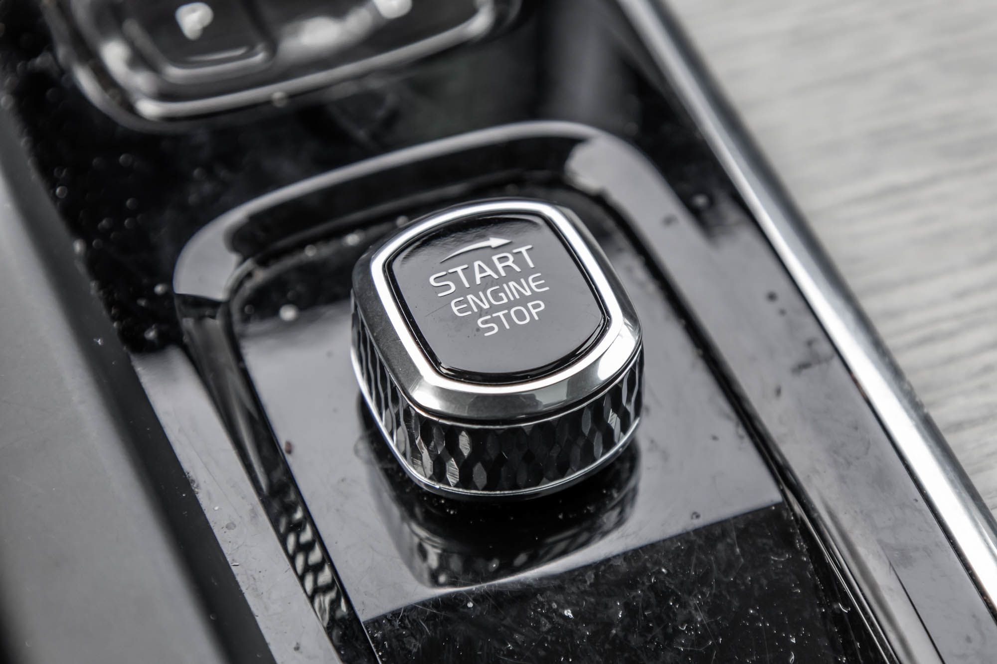 2022 Volvo XC60 in Pointe-Claire, Quebec