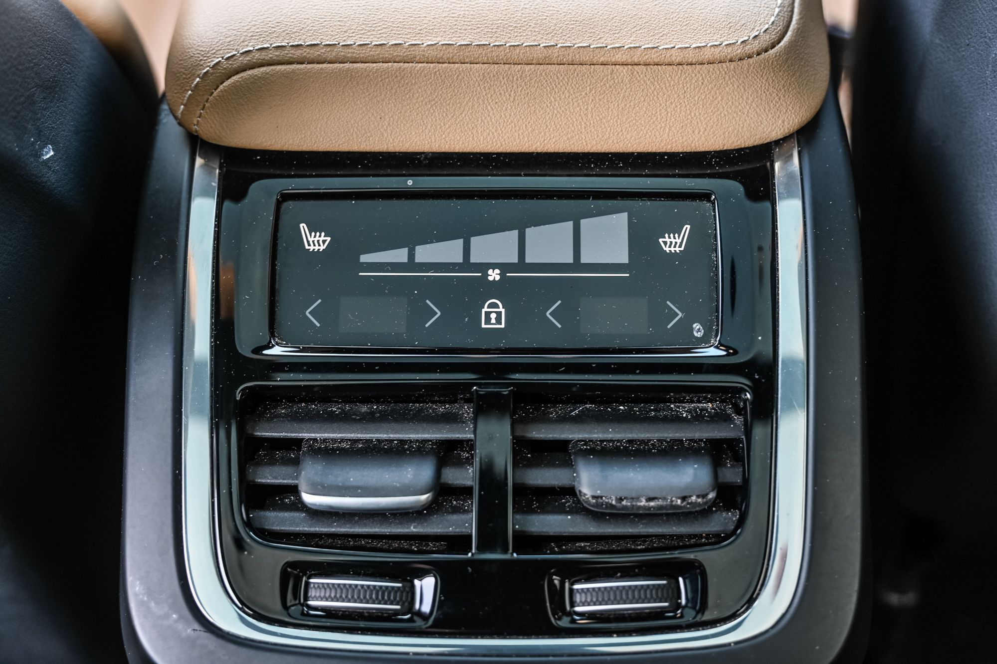 2022 Volvo XC60 in Pointe-Claire, Quebec