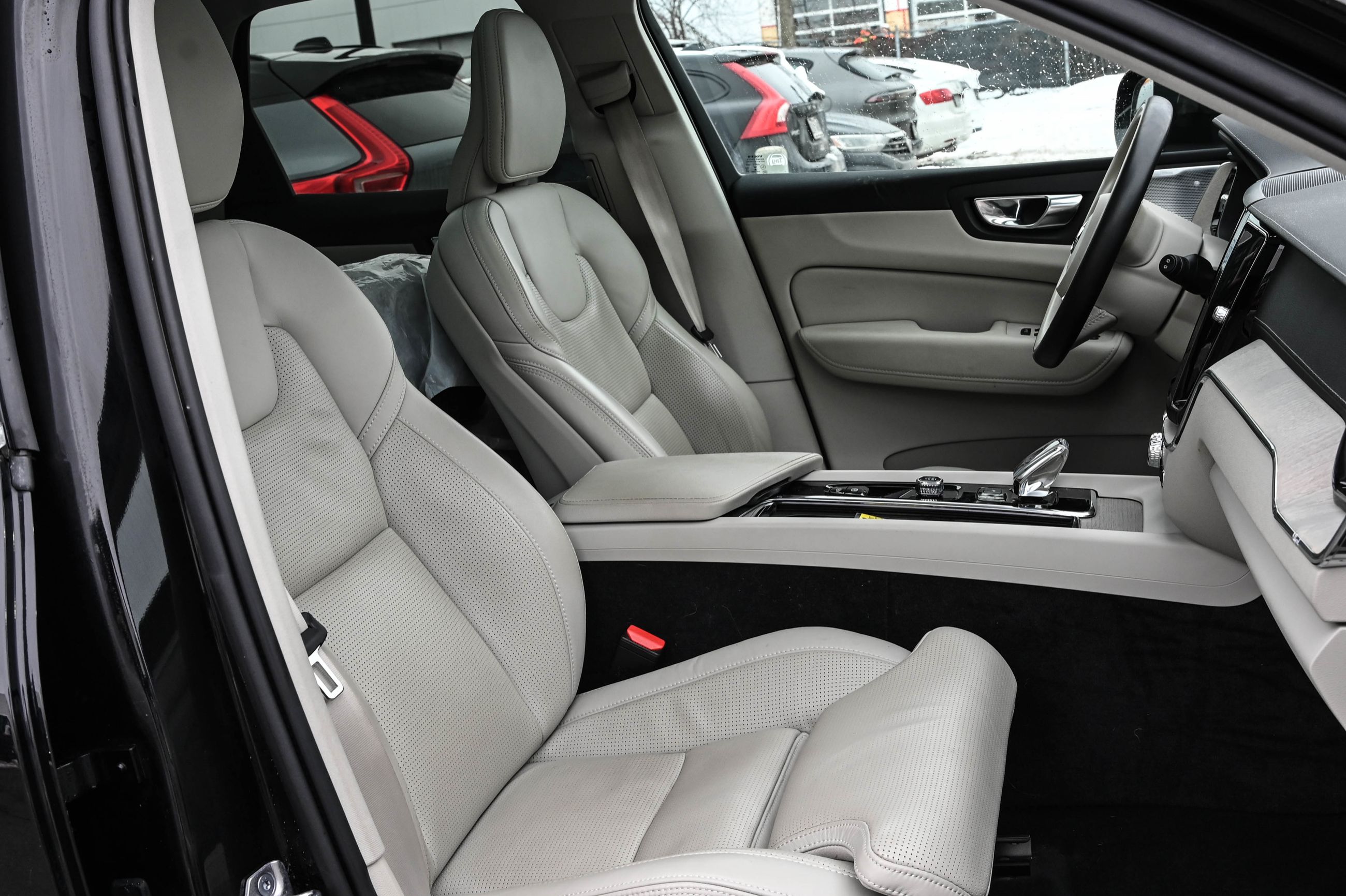 Volvo XC60  2022 à Pointe-Claire, Québec