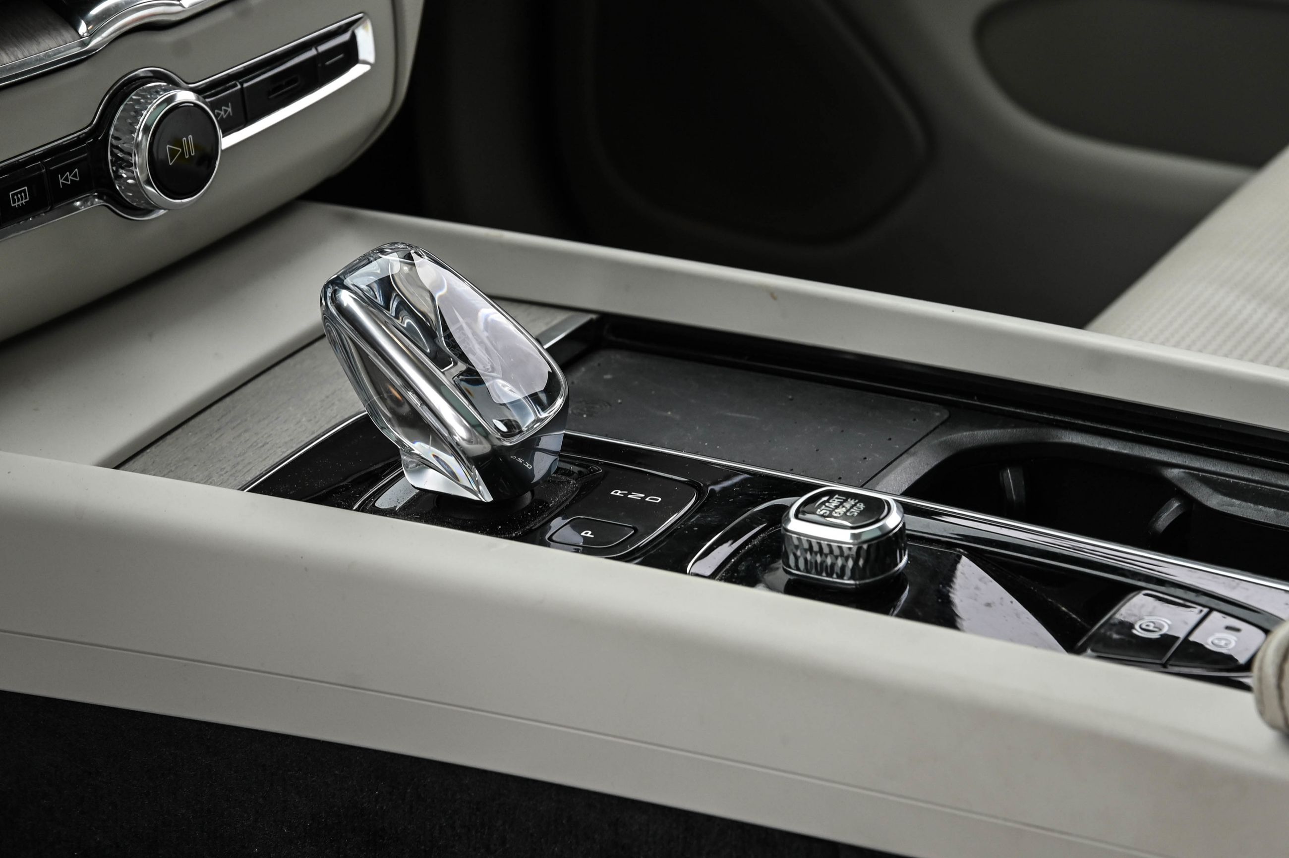 Volvo XC60  2022 à Pointe-Claire, Québec