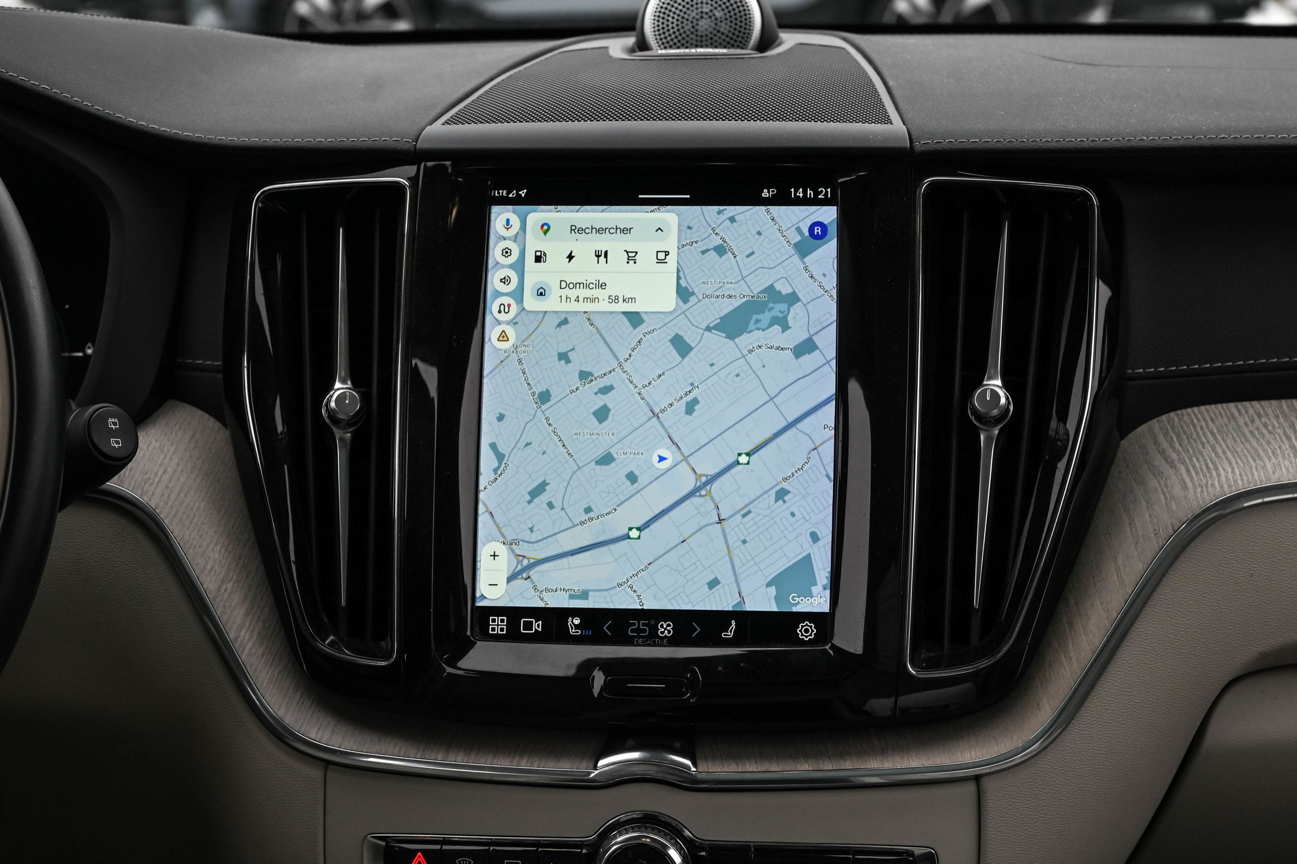 Volvo XC60  2022 à Pointe-Claire, Québec