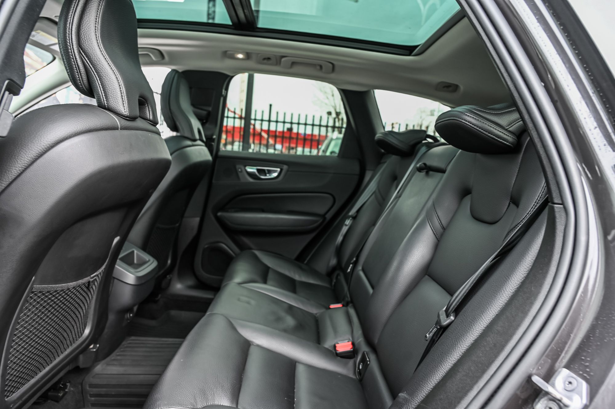 Volvo XC60  2022 à Pointe-Claire, Québec