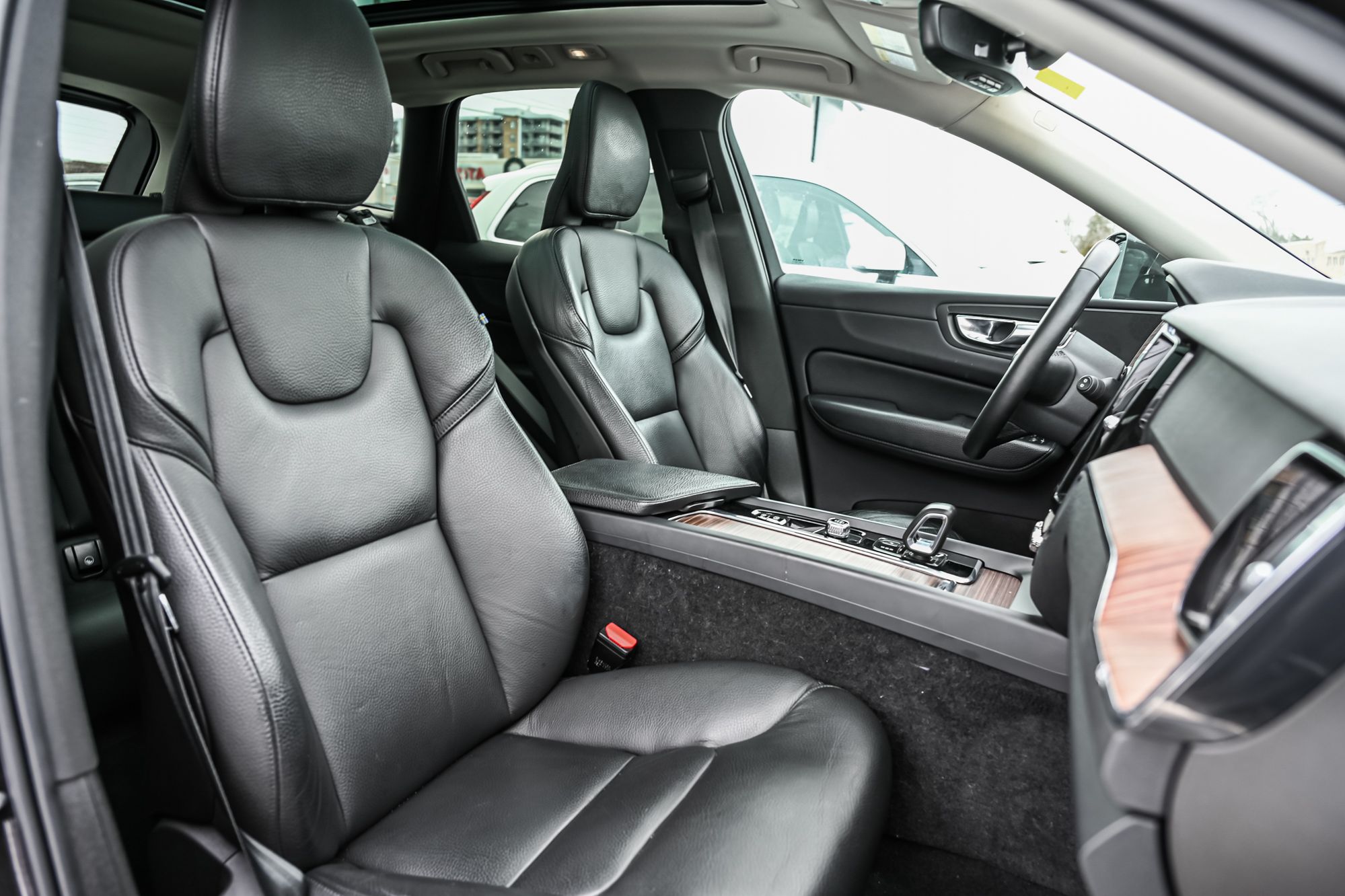 Volvo XC60  2022 à Pointe-Claire, Québec