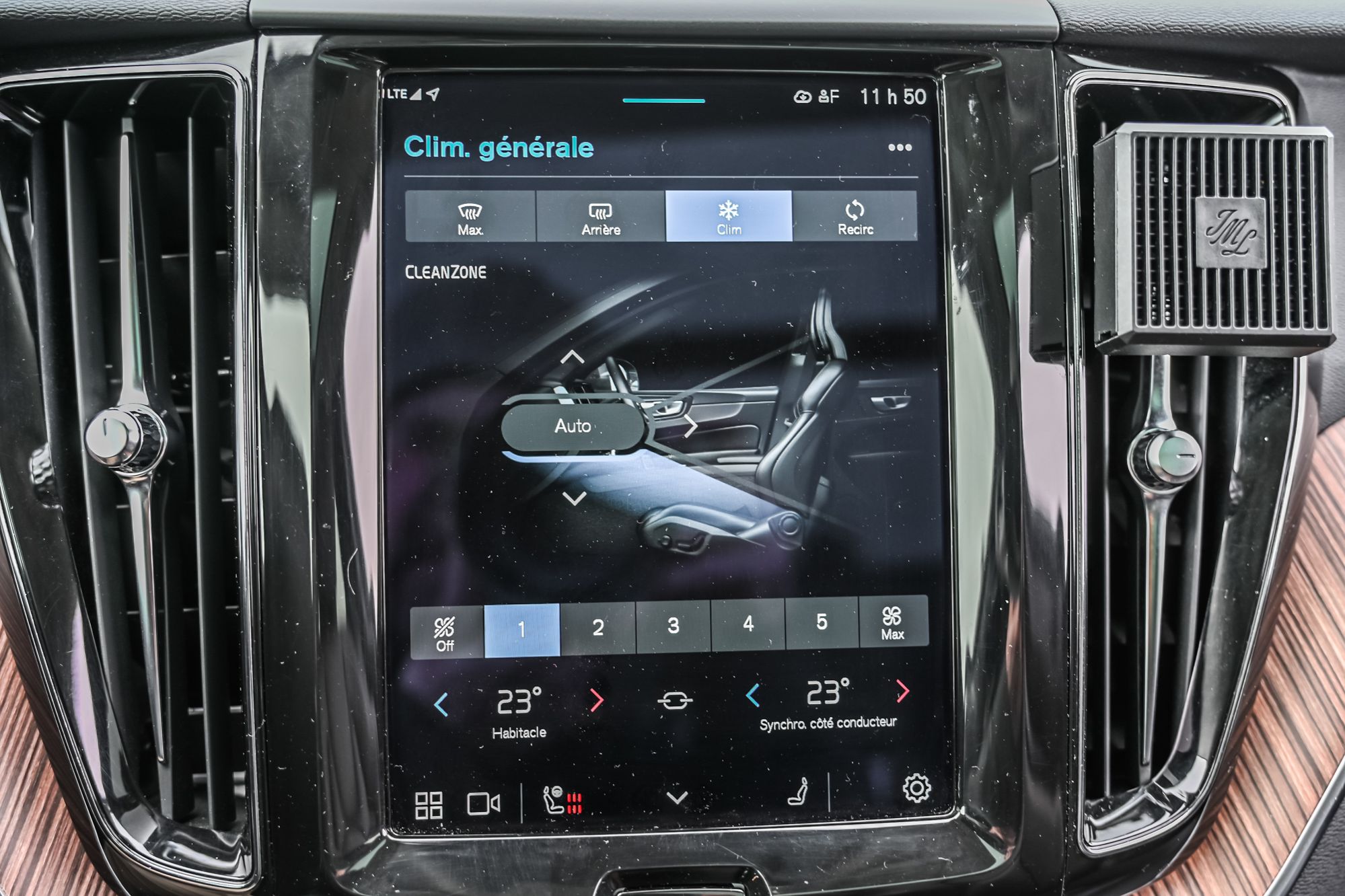 Volvo XC60  2022 à Pointe-Claire, Québec