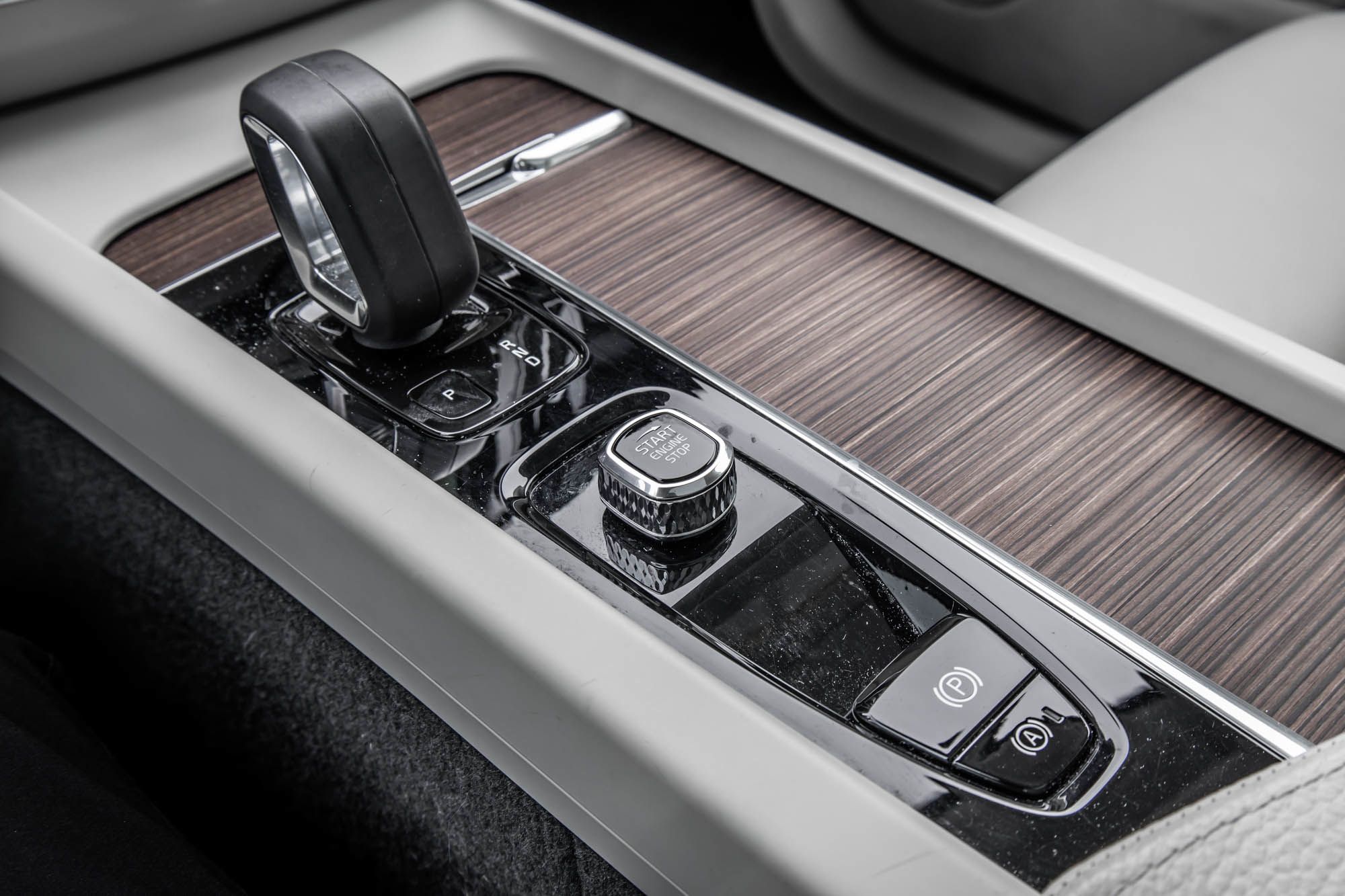 Volvo XC60  2022 à Pointe-Claire, Québec