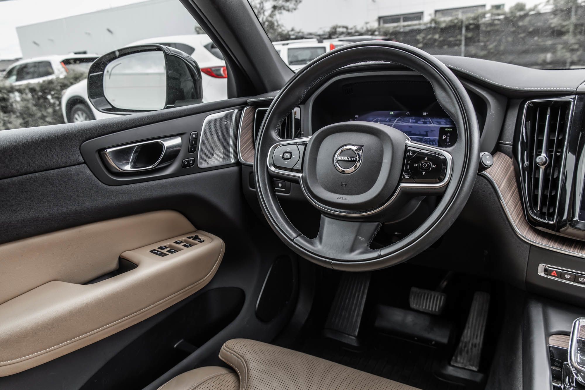 2022 Volvo XC60 in Pointe-Claire, Quebec