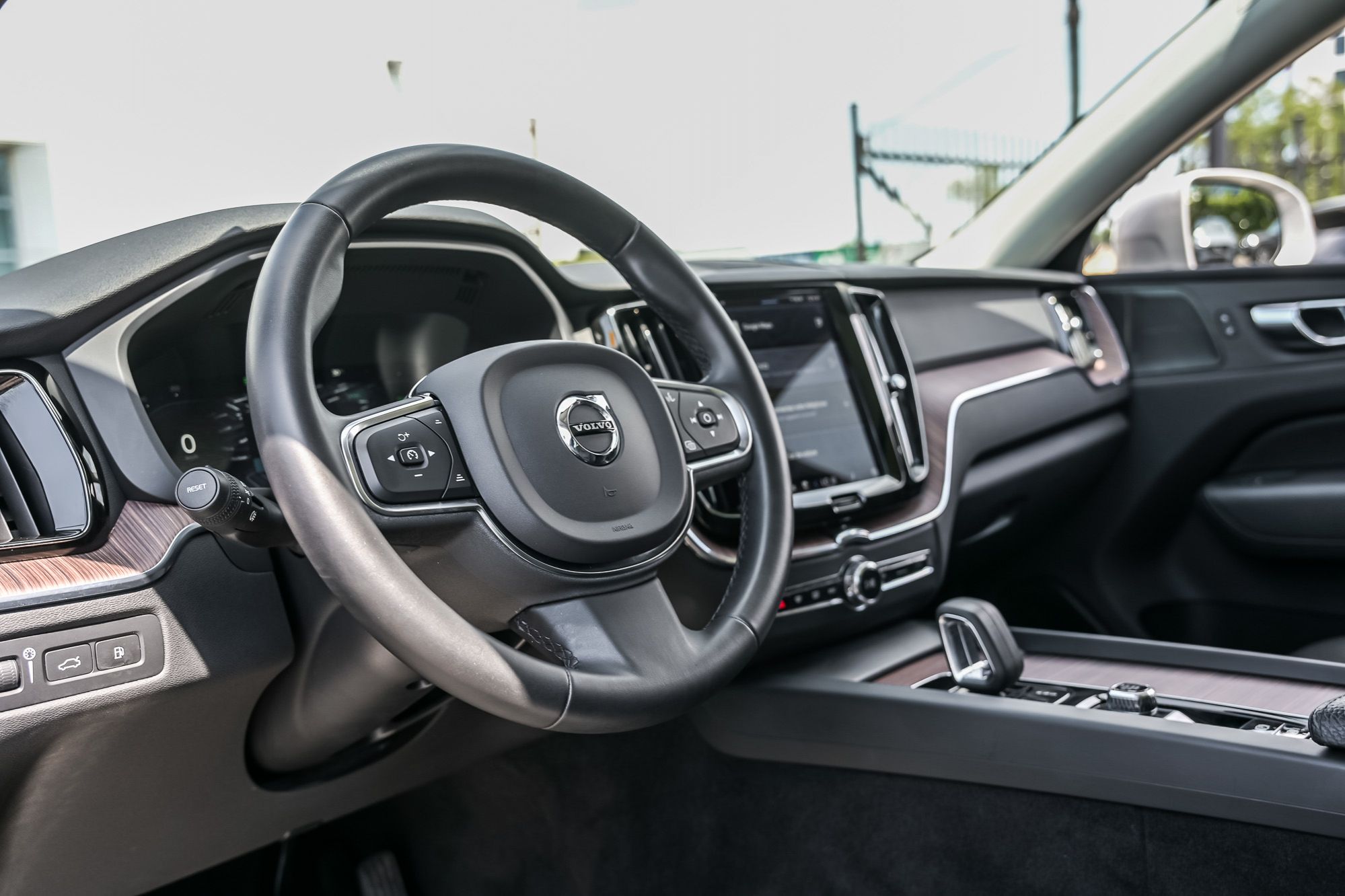 2022 Volvo XC60 in Pointe-Claire, Quebec