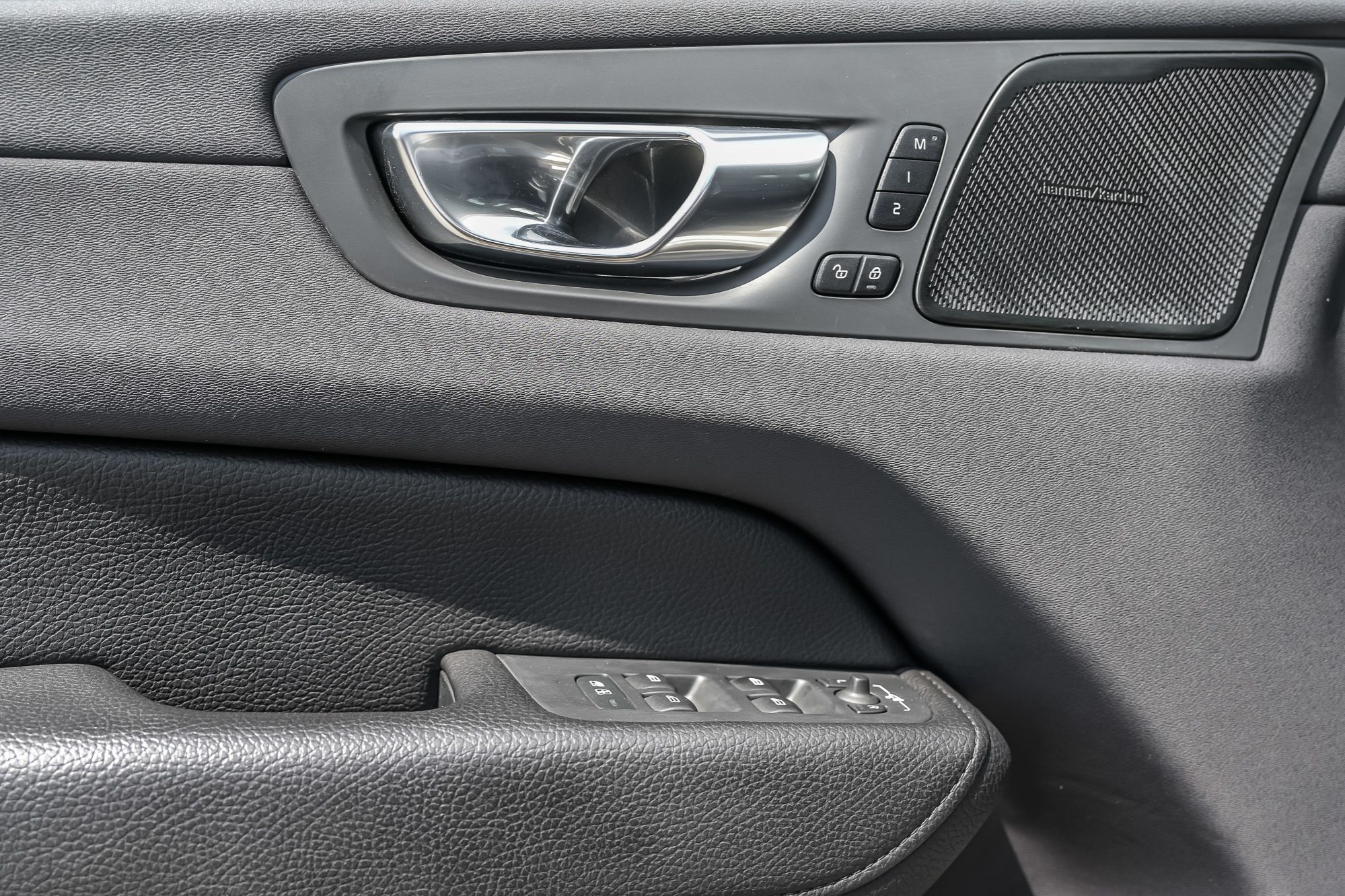 2022 Volvo XC60 in Pointe-Claire, Quebec