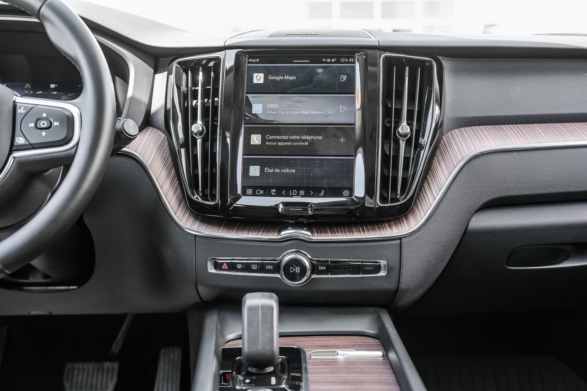 2022 Volvo XC60 in Pointe-Claire, Quebec