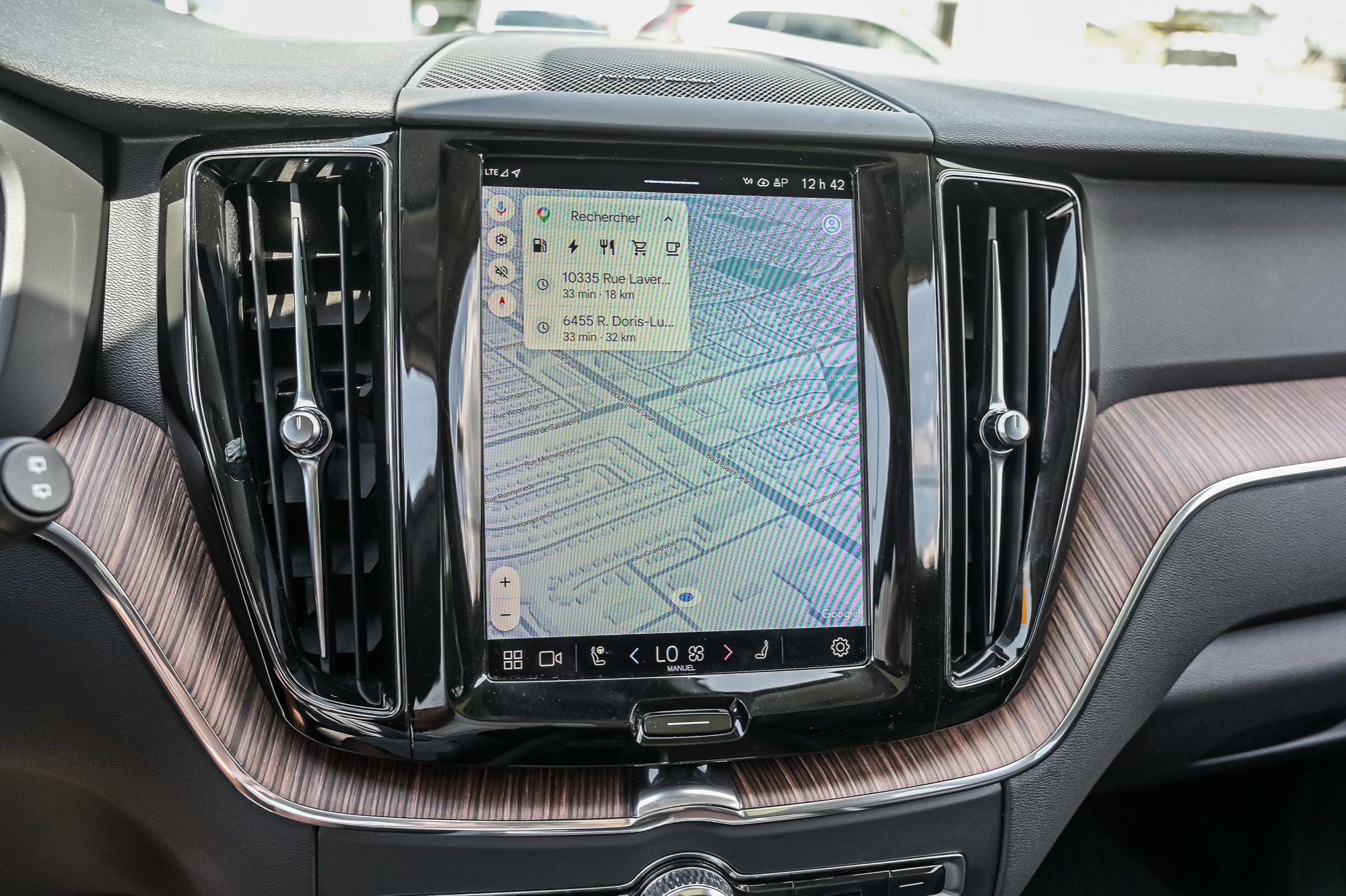 2022 Volvo XC60 in Pointe-Claire, Quebec