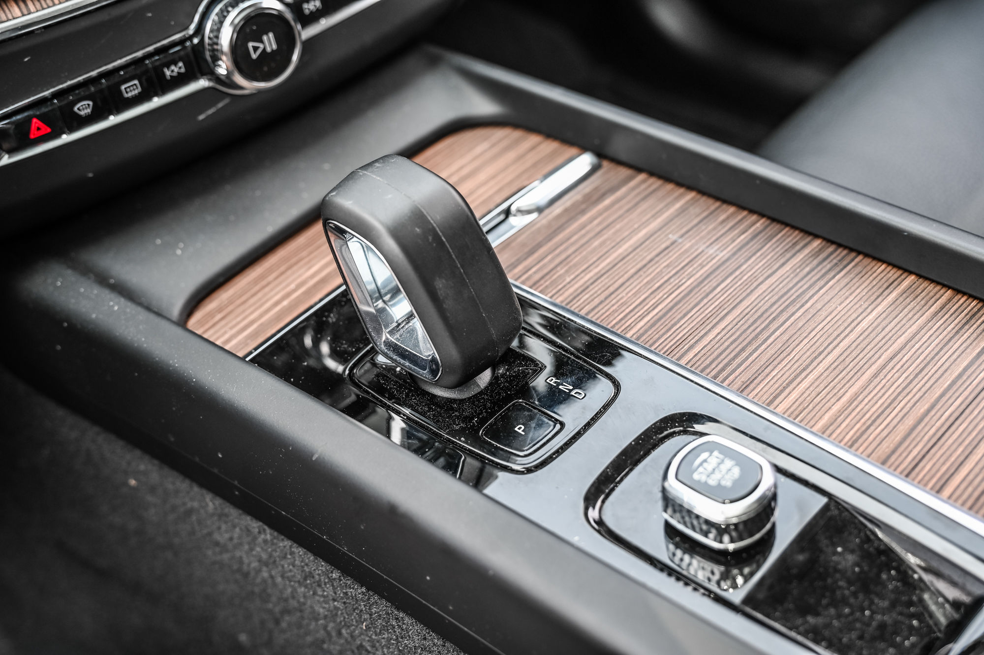 2023 Volvo XC60 in Pointe-Claire, Quebec