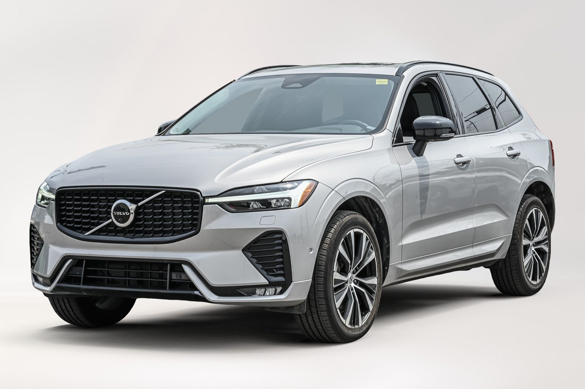 2023 Volvo XC60 in Pointe-Claire, Quebec