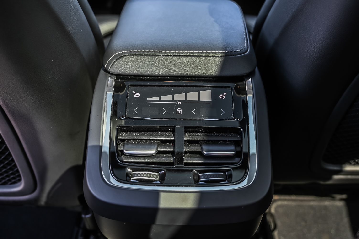 2023 Volvo XC60 in Pointe-Claire, Quebec