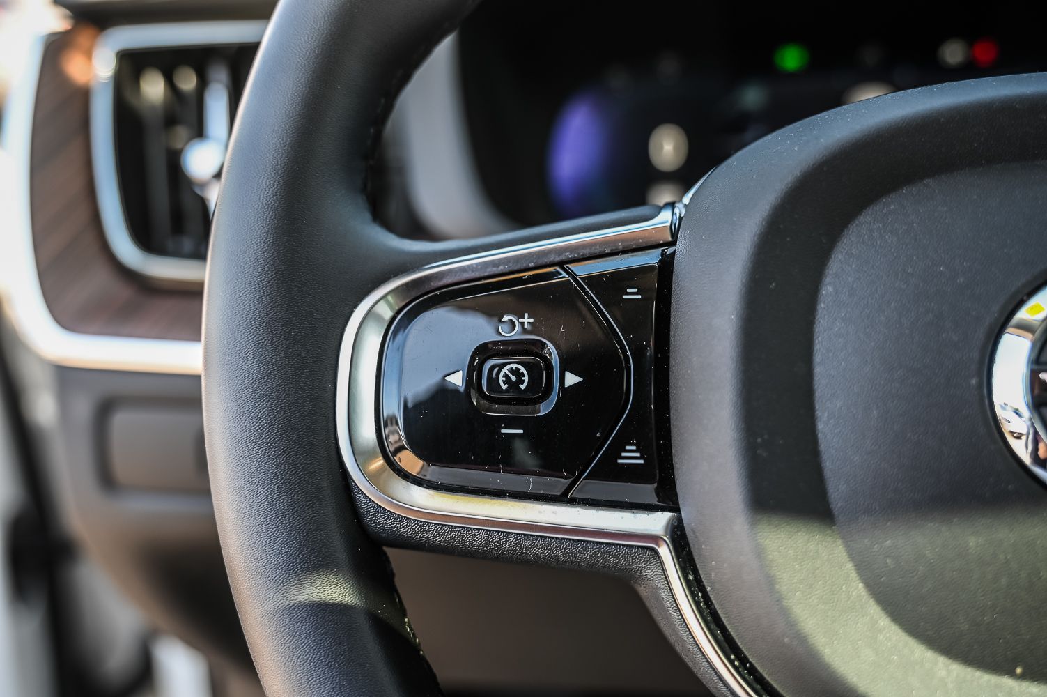 2023 Volvo XC60 in Pointe-Claire, Quebec