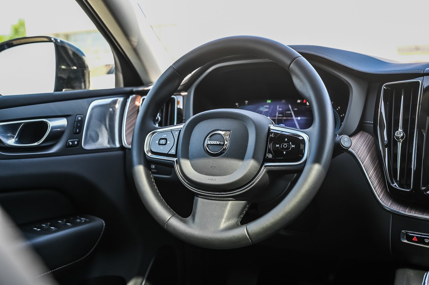 2023 Volvo XC60 in Pointe-Claire, Quebec