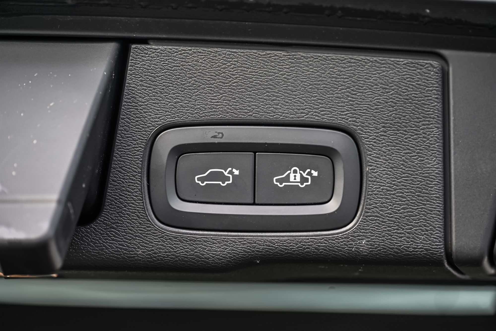 2023 Volvo XC60 in Pointe-Claire, Quebec