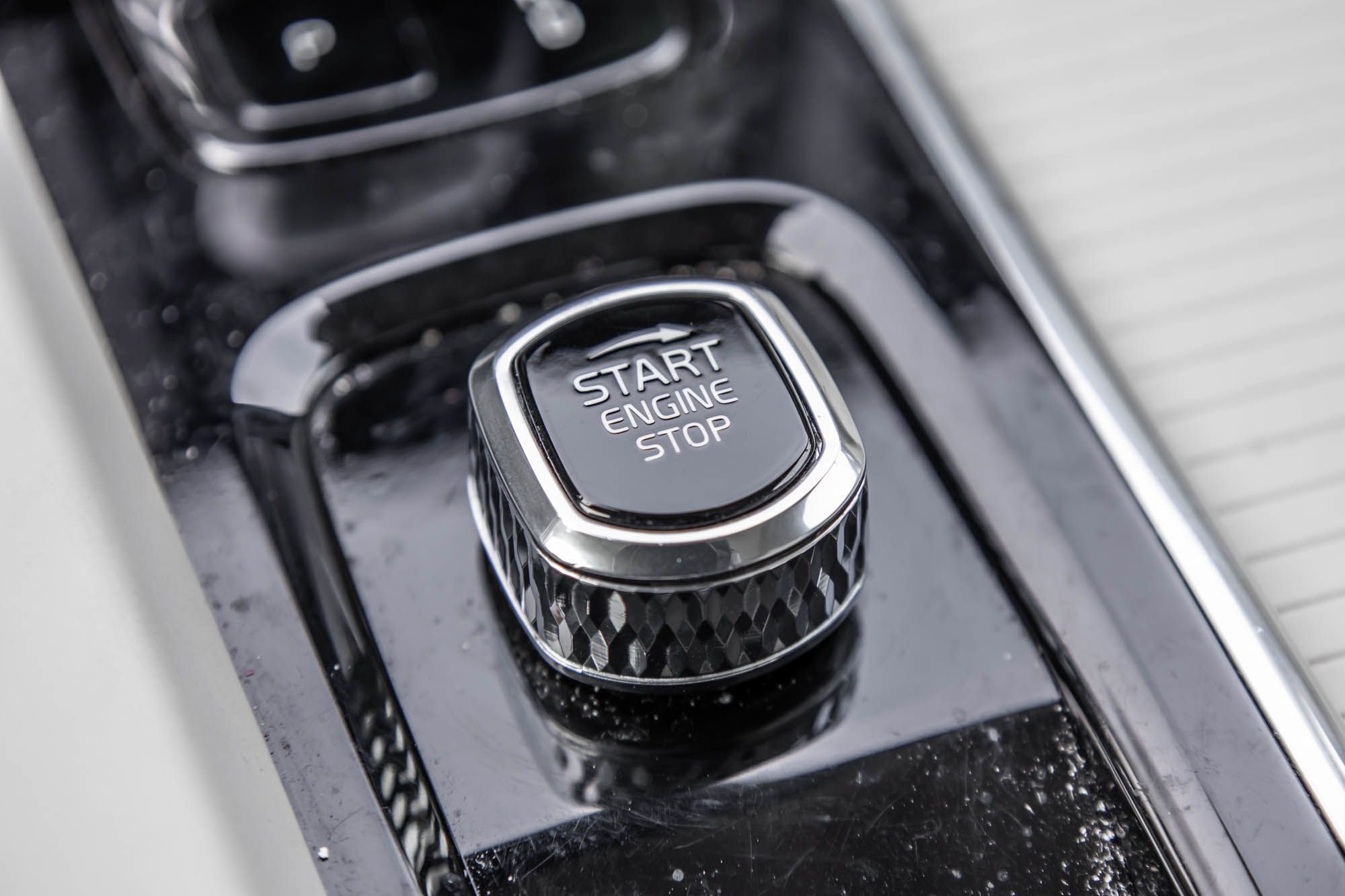 Volvo XC60  2023 à Pointe-Claire, Québec