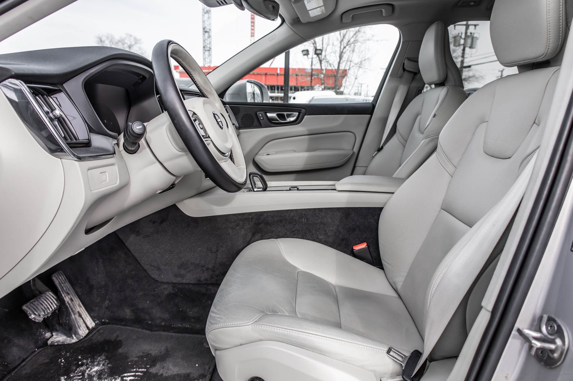 Volvo XC60  2023 à Pointe-Claire, Québec