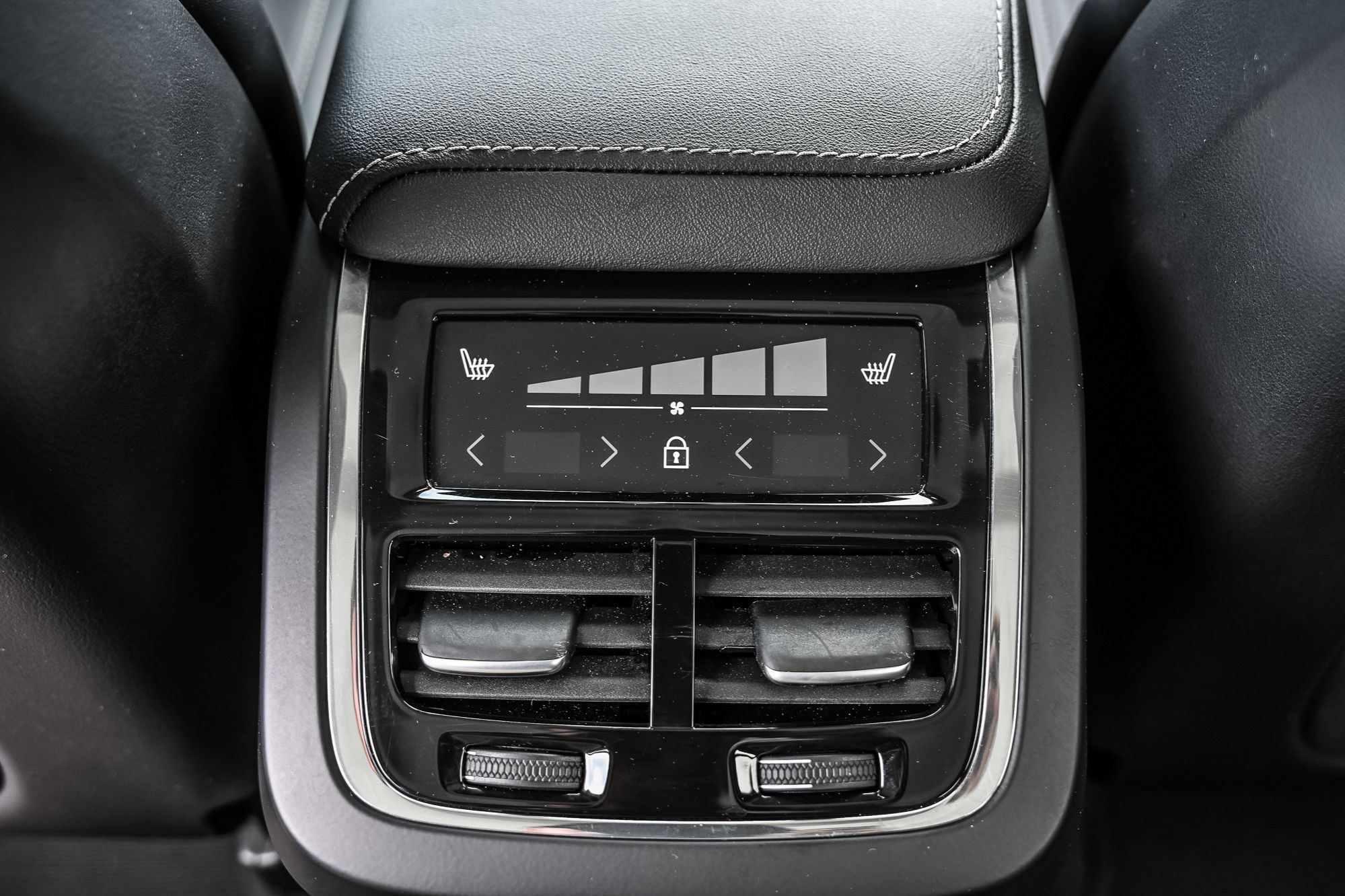 2023 Volvo XC60 in Pointe-Claire, Quebec
