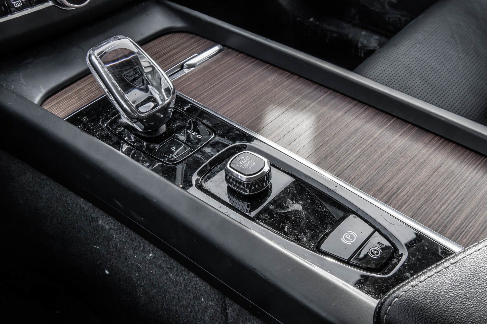 Volvo XC60  2023 à Pointe-Claire, Québec