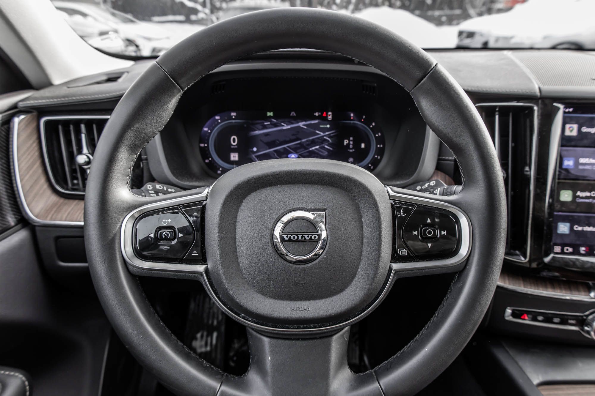 Volvo XC60  2023 à Pointe-Claire, Québec