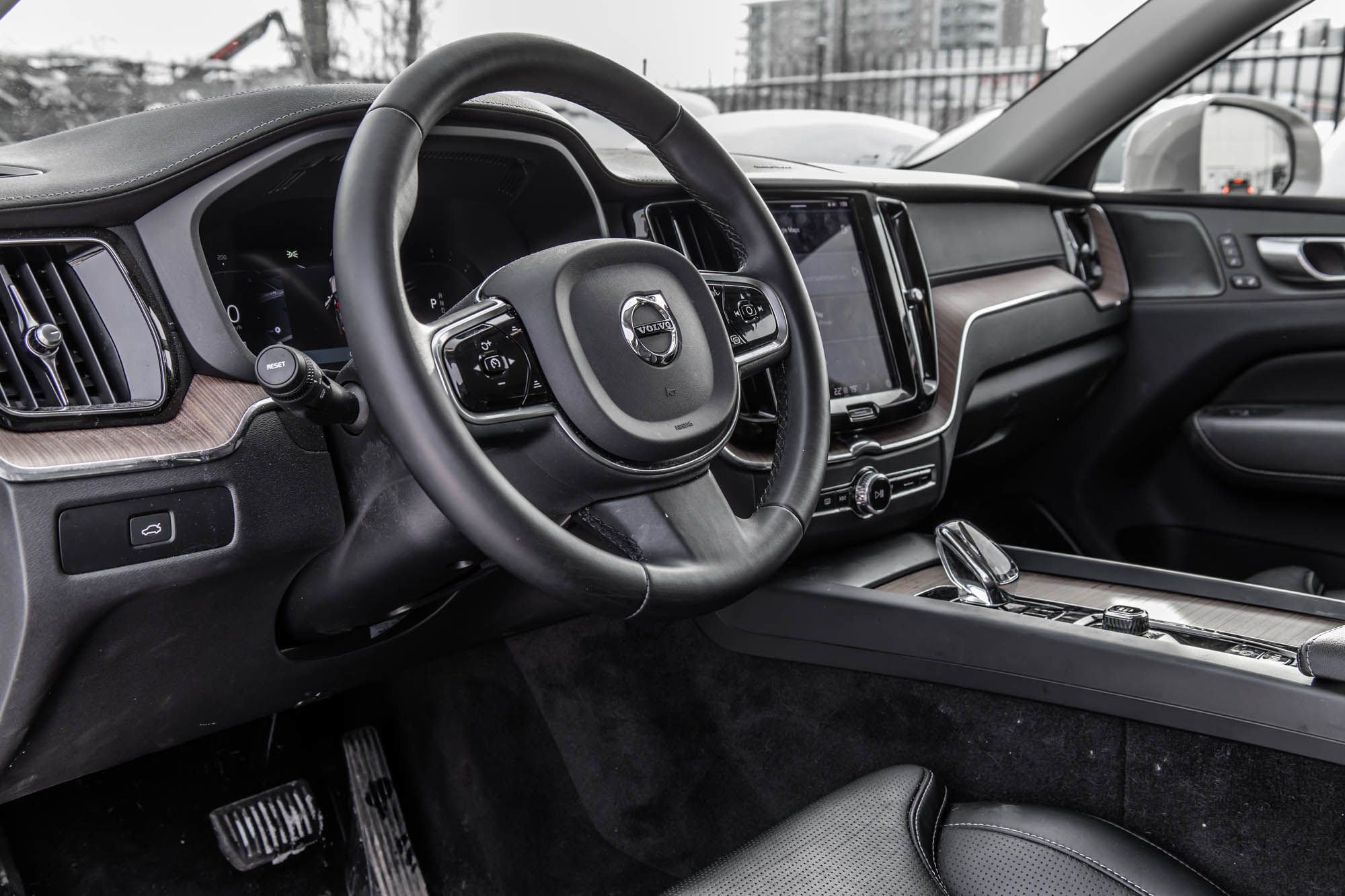 Volvo XC60  2023 à Pointe-Claire, Québec