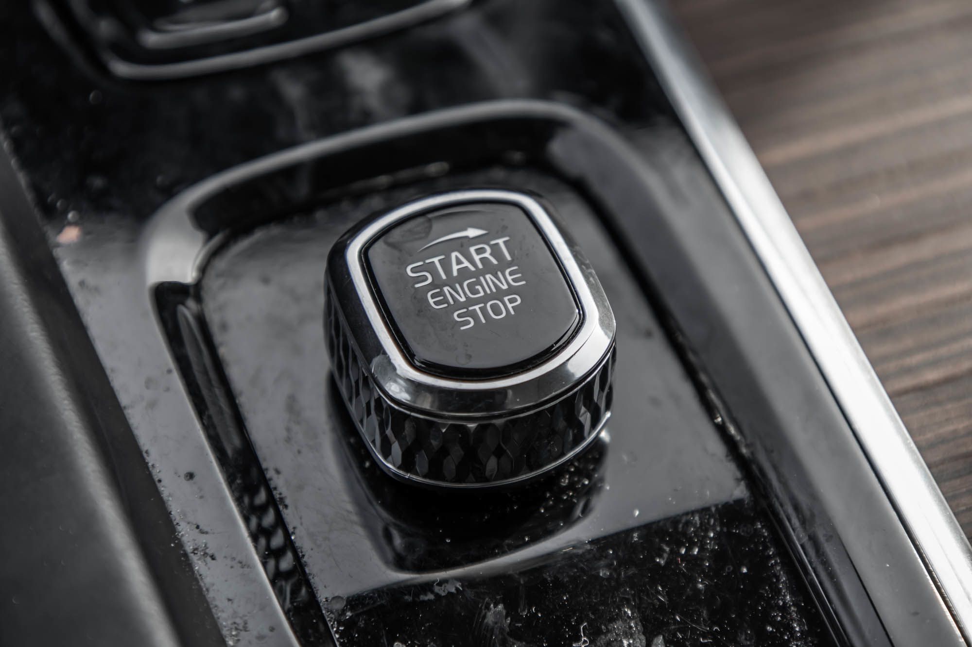 Volvo XC60  2023 à Pointe-Claire, Québec