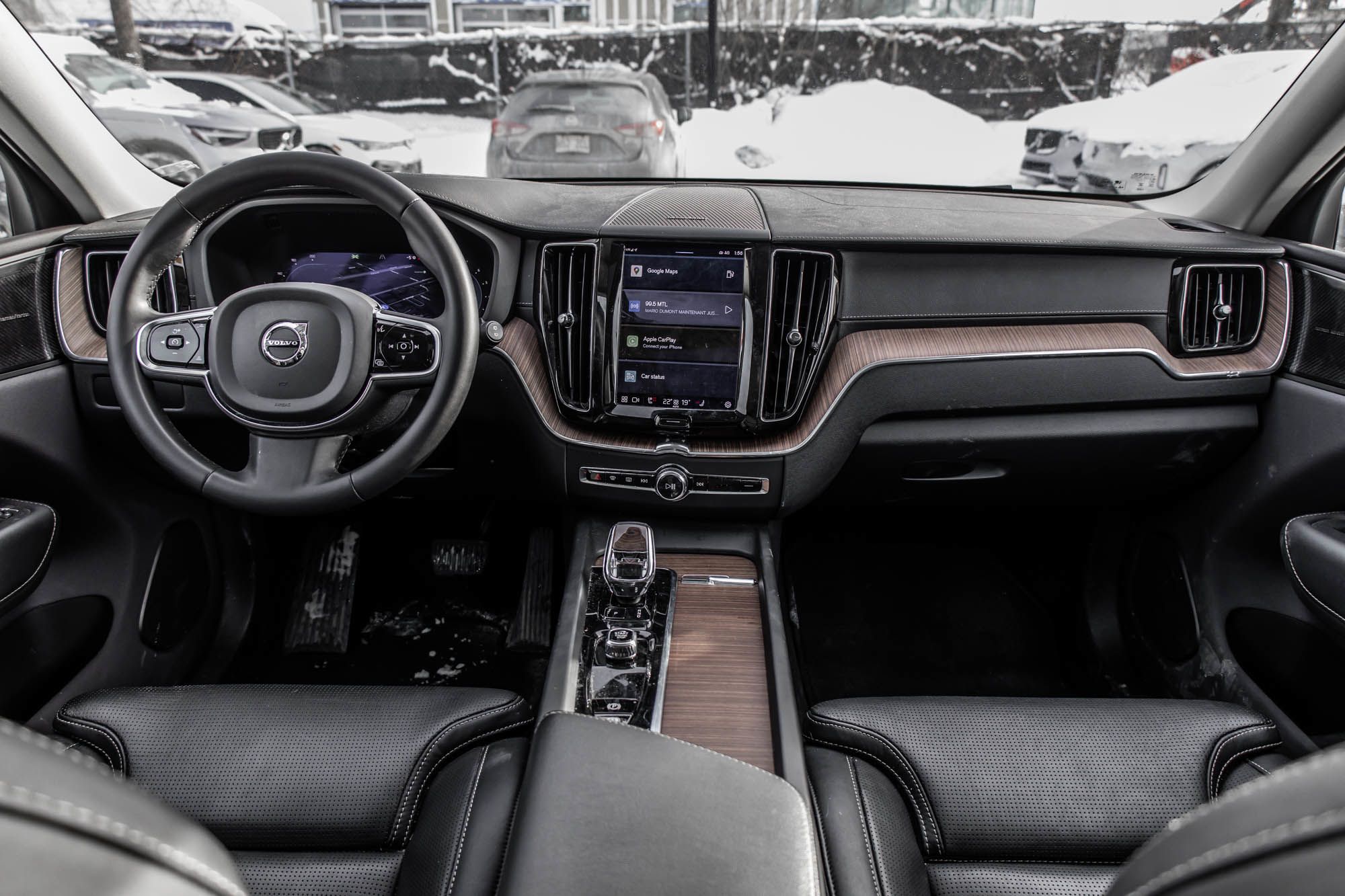 Volvo XC60  2023 à Pointe-Claire, Québec